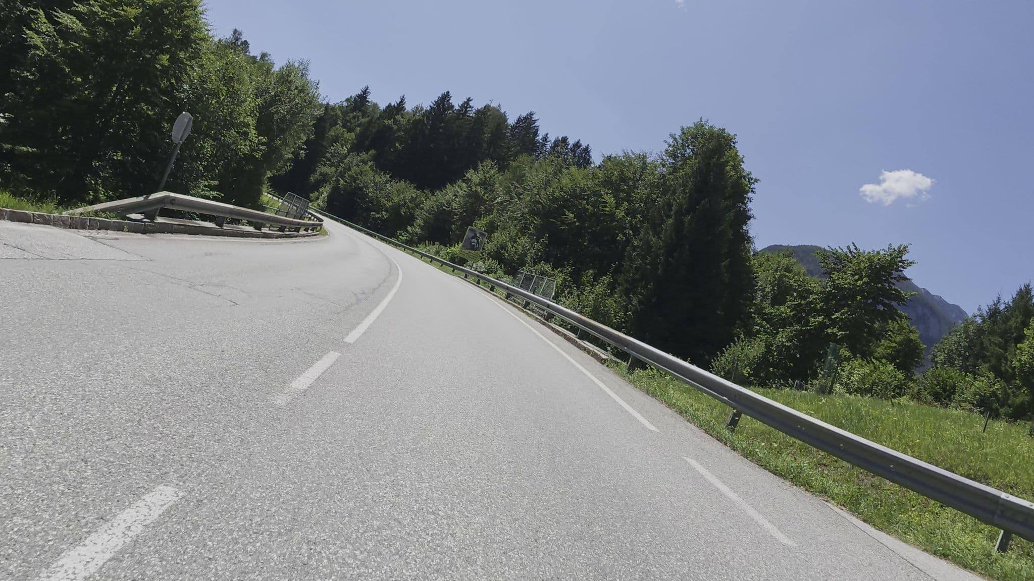 Street view near Appartements Rofan, Jenbach — © Guzzi_Franze (CC BY-SA · Mapillary)