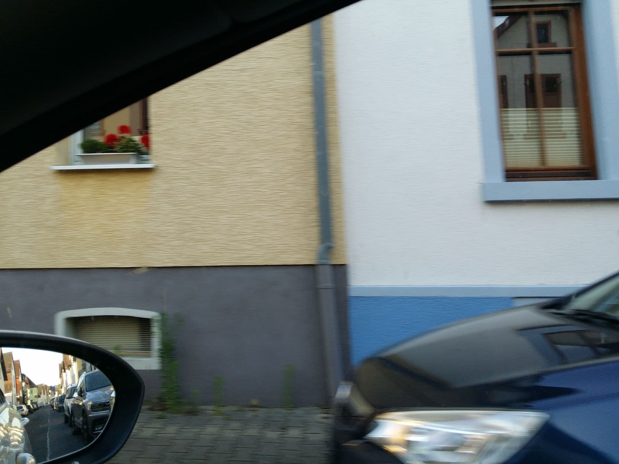 Street view near Hotel Weingarten, Pfungstadt — © da370338 (CC BY-SA · Mapillary)