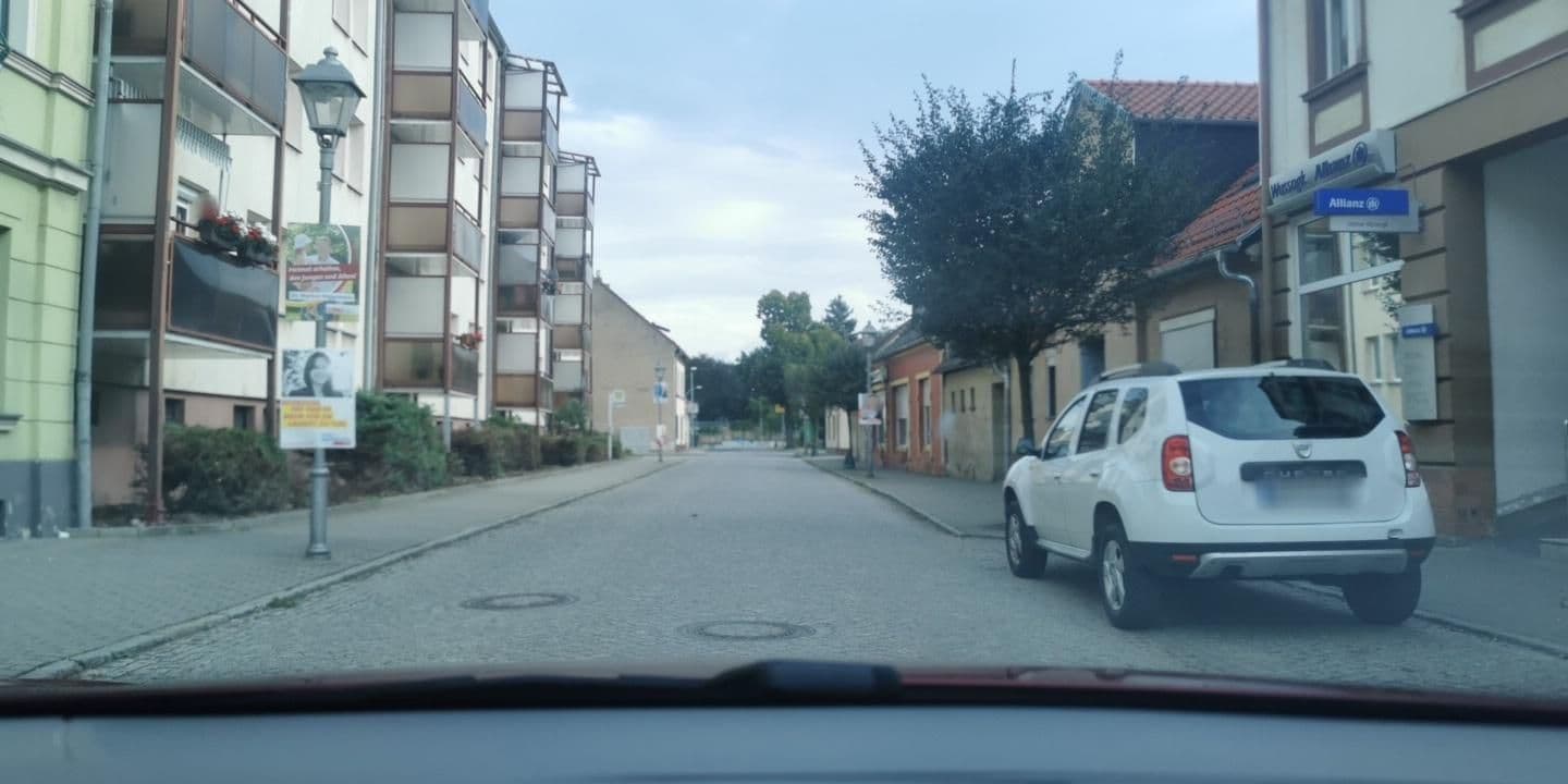 Street view near Zu den (drei) Kronen, Drebkau — © JM84 (CC BY-SA · Mapillary)