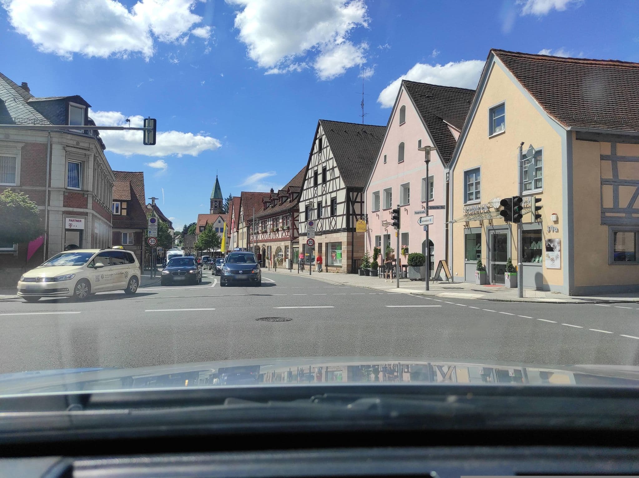 Street view near Hotel Bernet, Feucht — © HAmapi (CC BY-SA · Mapillary)