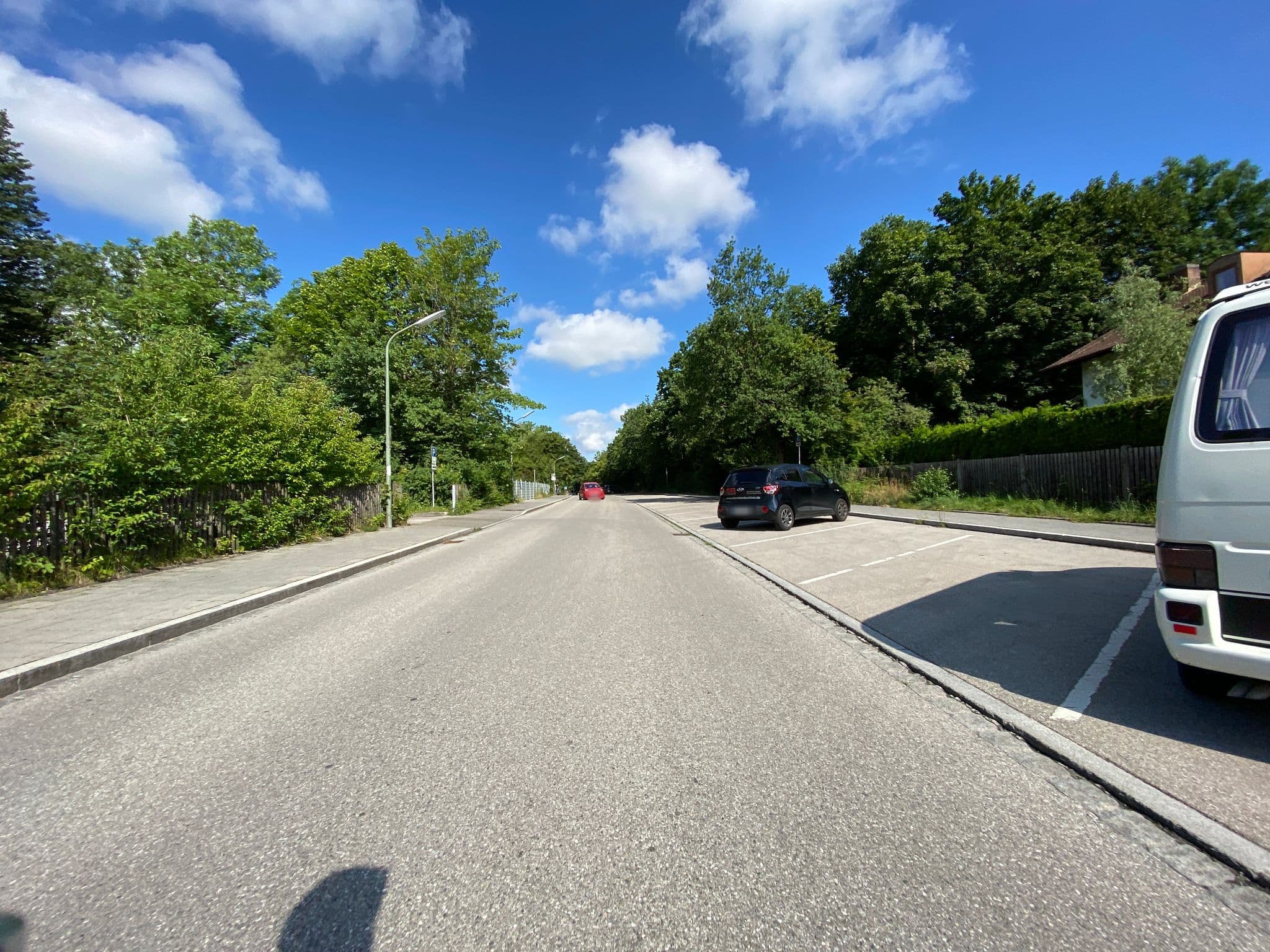 Street view near Hotel Würmtaler, Gräfelfing — © piaitsch (CC BY-SA · Mapillary)