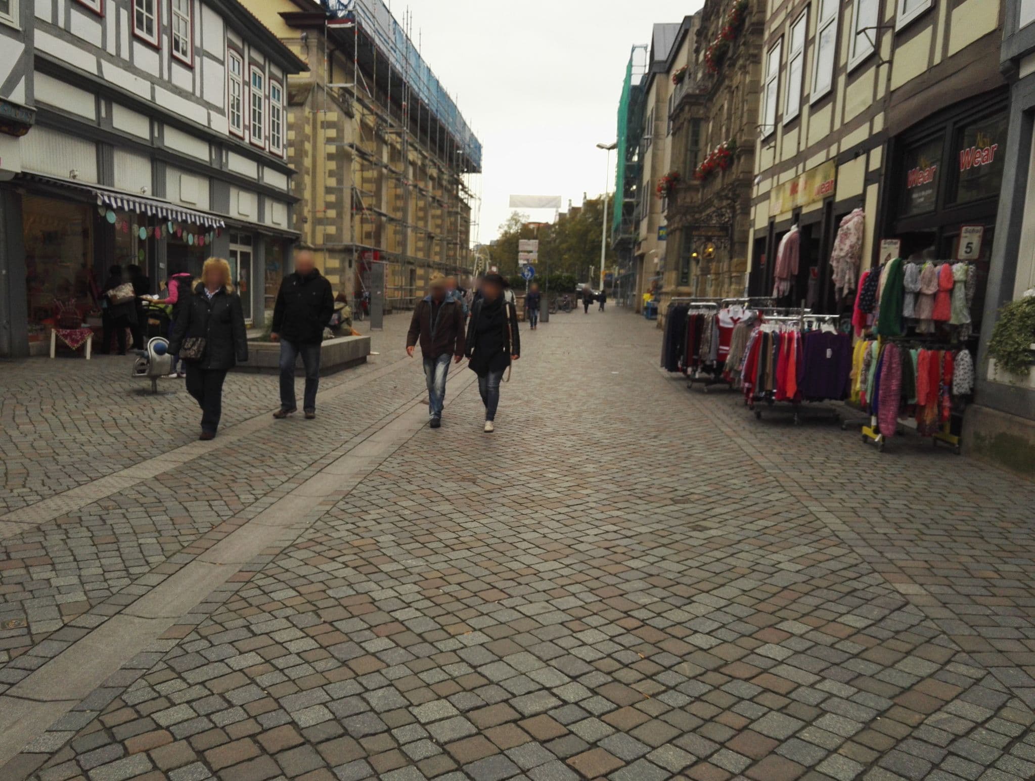 Street view near Hotel Restaurant zur Krone, Hameln — © aceini (CC BY-SA · Mapillary)