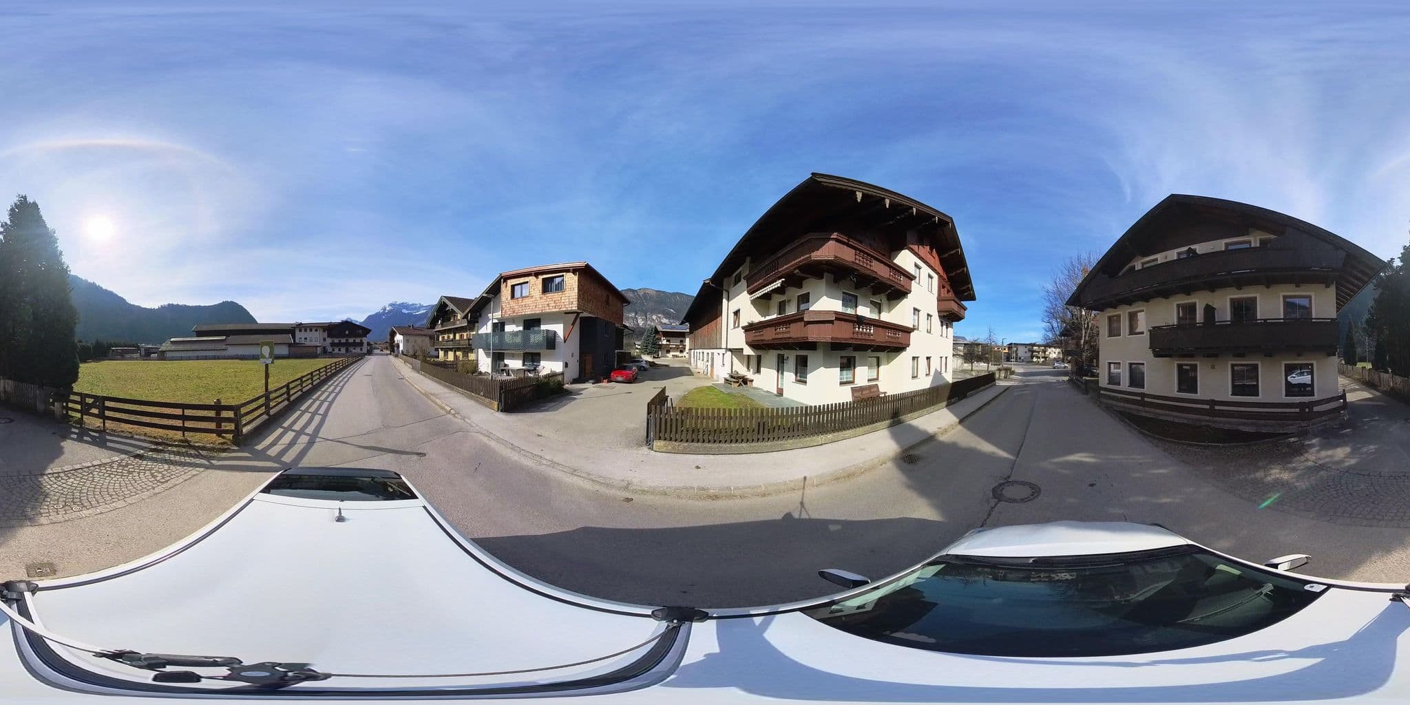 Street view near Bichlerhof, Radfeld — © osmplus_org (CC BY-SA · Mapillary)