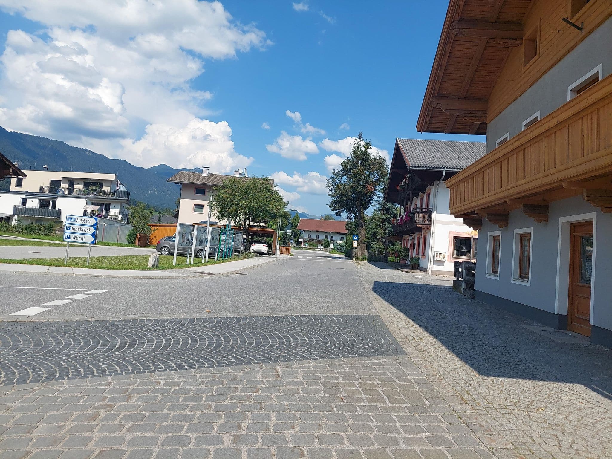 Street view near Gassnerwirt, Radfeld — © viavista (CC BY-SA · Mapillary)