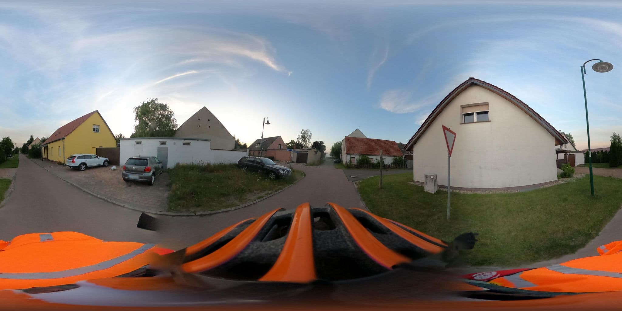 Street view near Imbiss und Pension Graunke, Jüterbog — © ADFClandesverbandBRB (CC BY-SA · Mapillary)