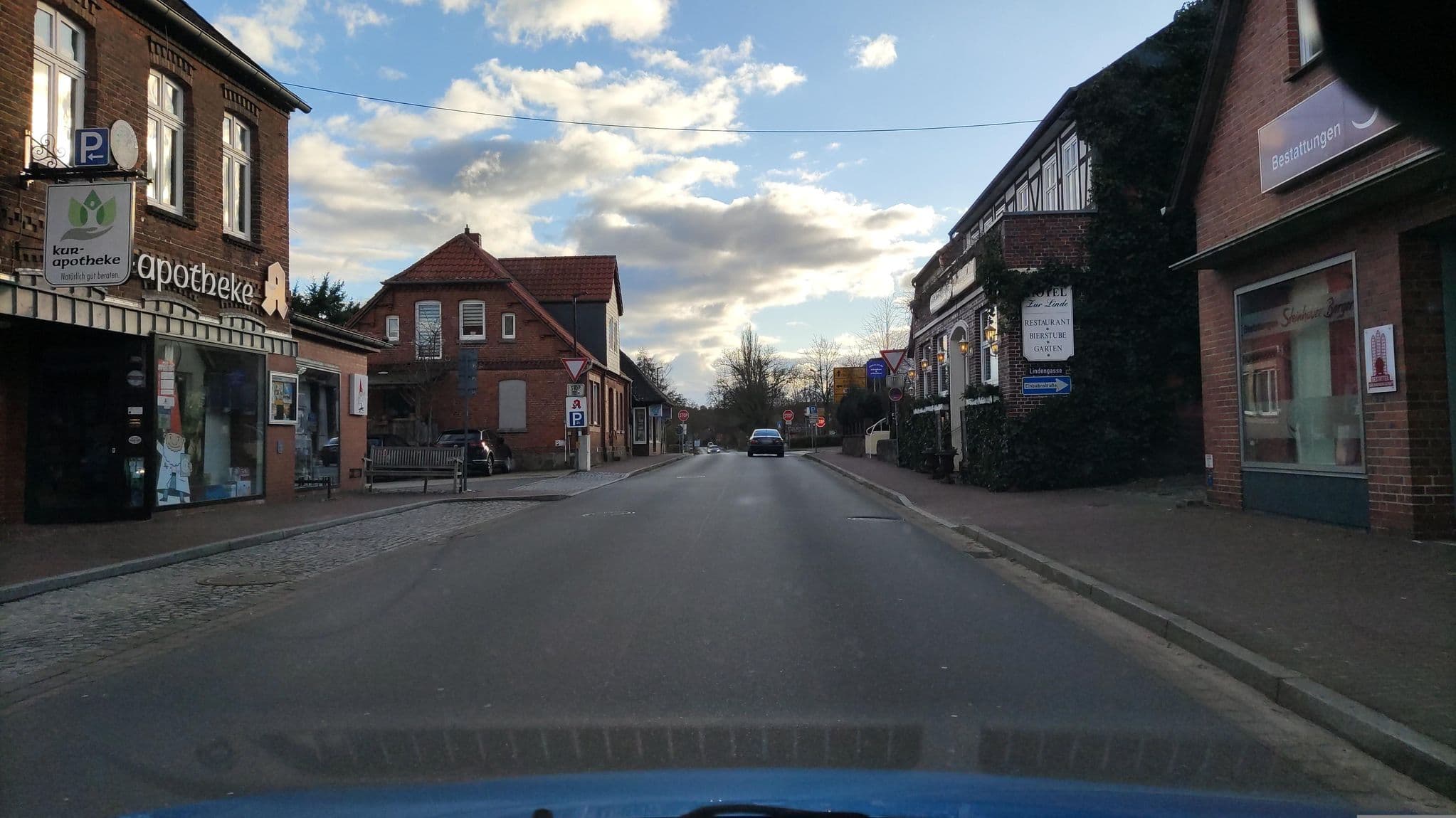 Street view near Hotel zur Linde, Hitzacker — © hotteliene (CC BY-SA · Mapillary)