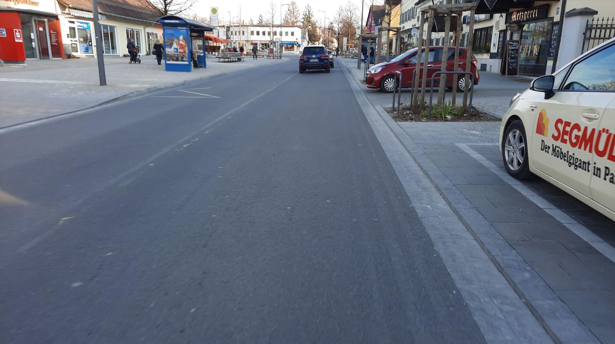 Street view near Hotel Obermaier, Haar — © hq_Greencity (CC BY-SA · Mapillary)