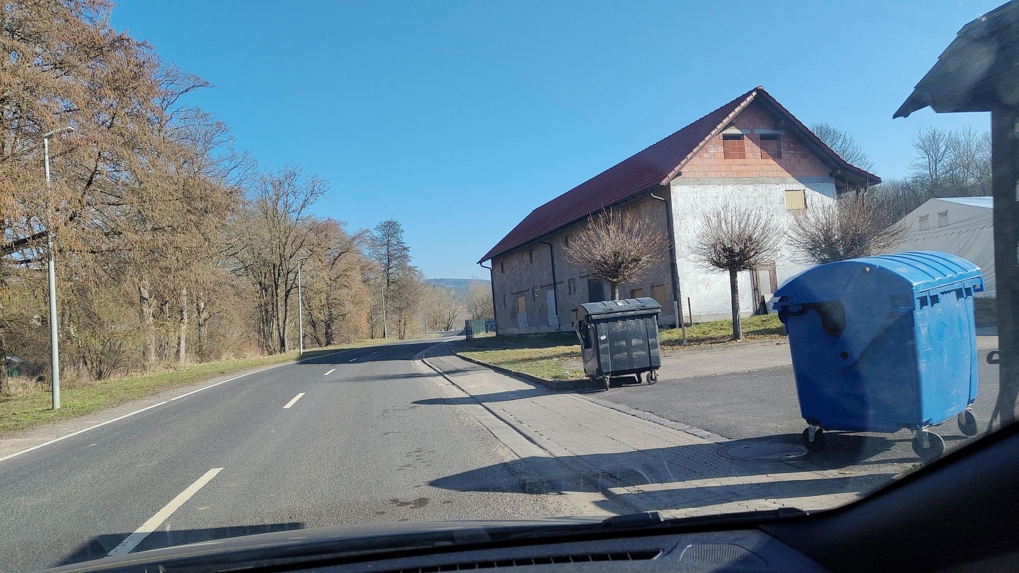 Street view near Hotel Der Distelhof, Kühndorf — © sixsixfive (CC BY-SA · Mapillary)