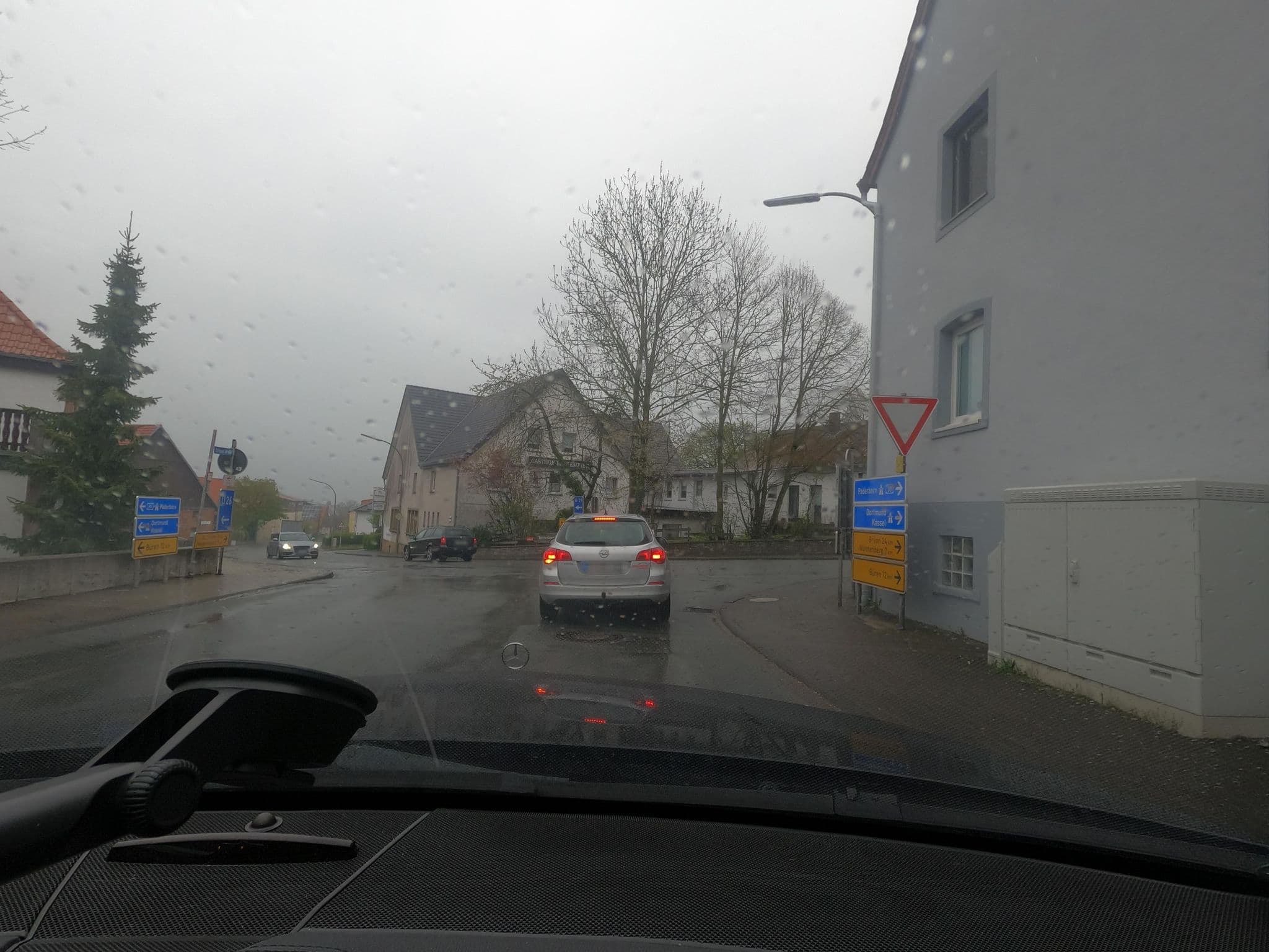 Street view near Gasthof Erftemeier, Bad Wünnenberg — © saschahaberkorn (CC BY-SA · Mapillary)