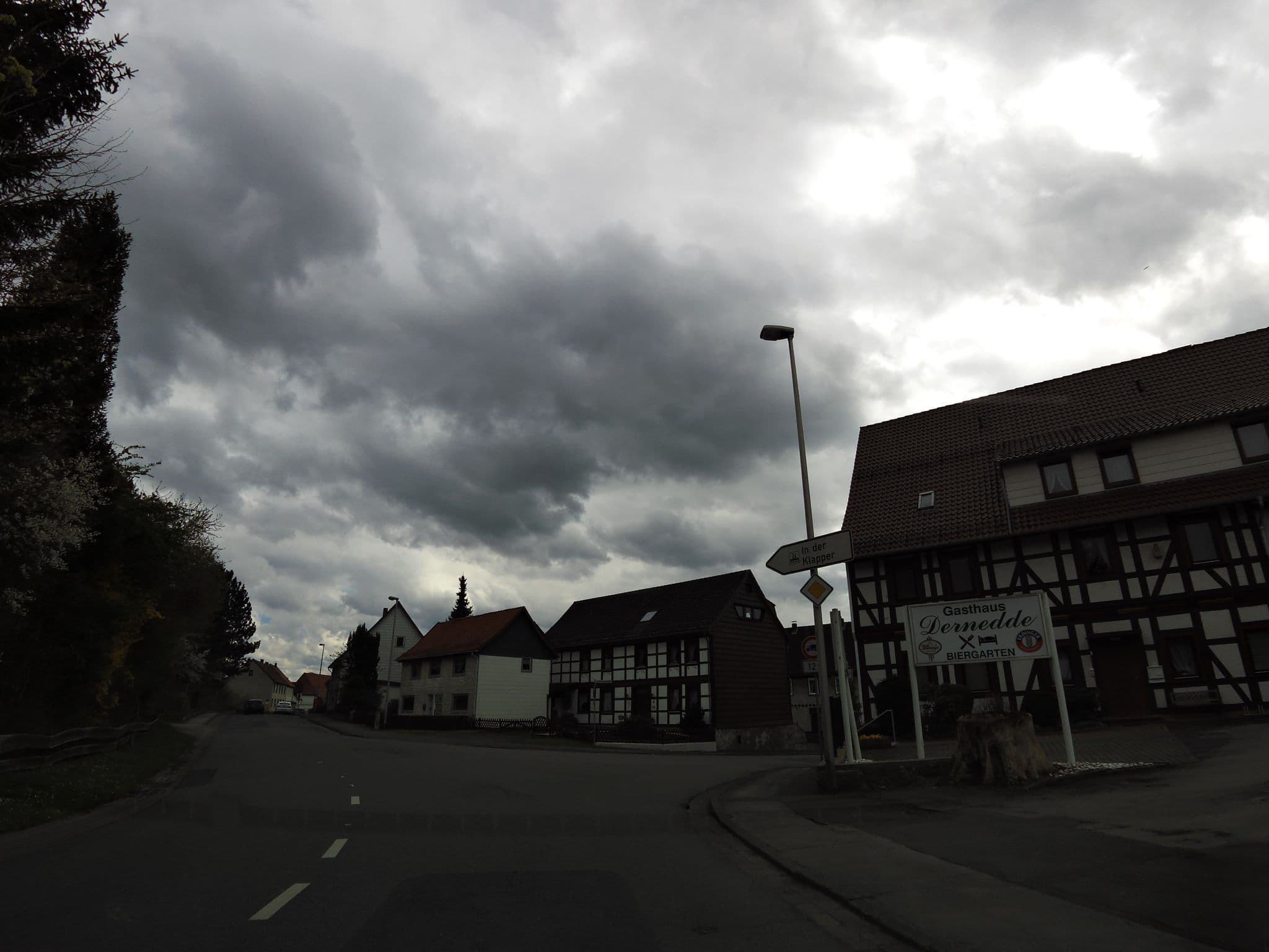 Street view near Dernedde, Badenhausen — © moenk (CC BY-SA · Mapillary)