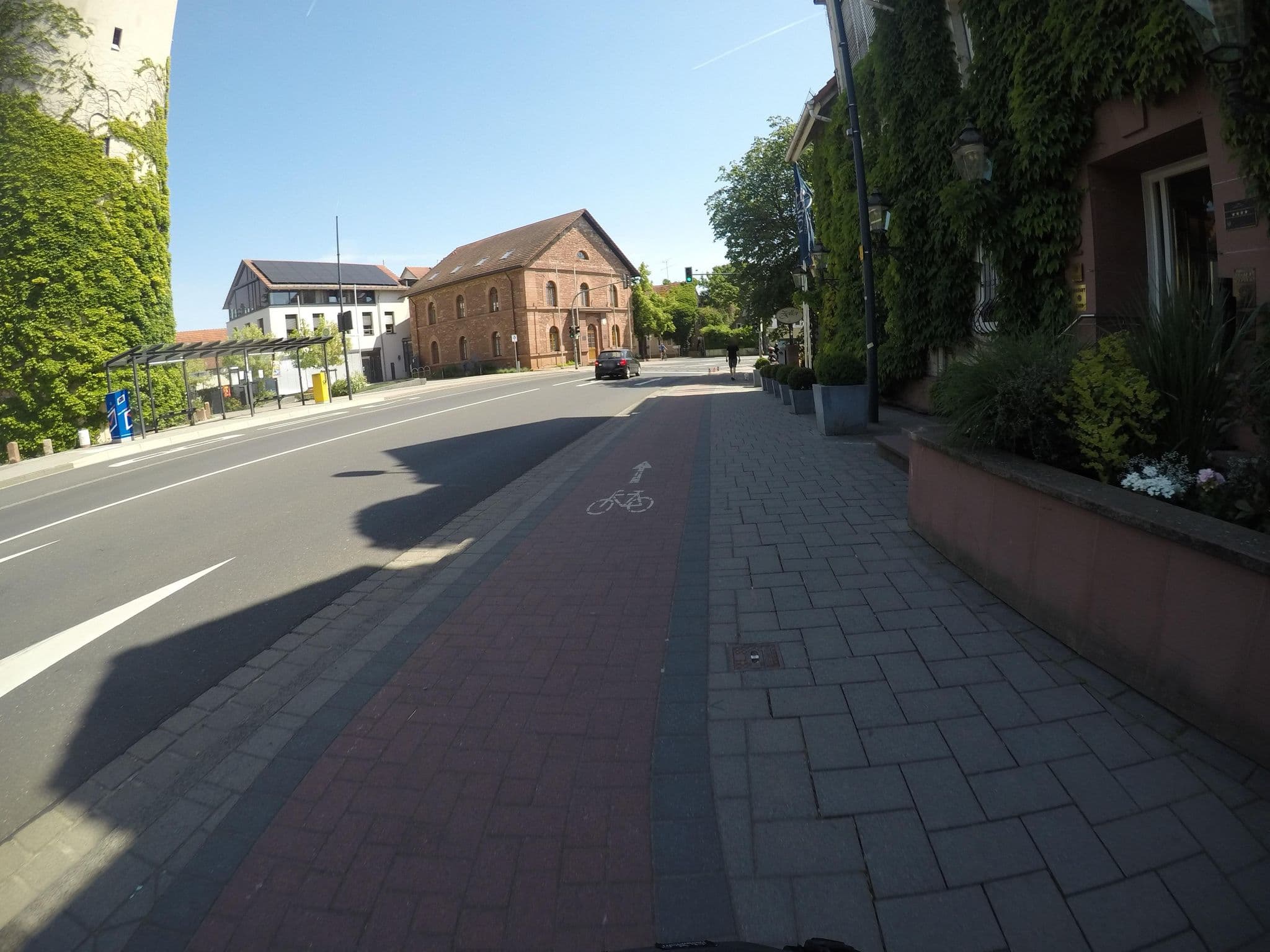 Street view near Hotel Zeller, Kahl am Main — © mfa (CC BY-SA · Mapillary)