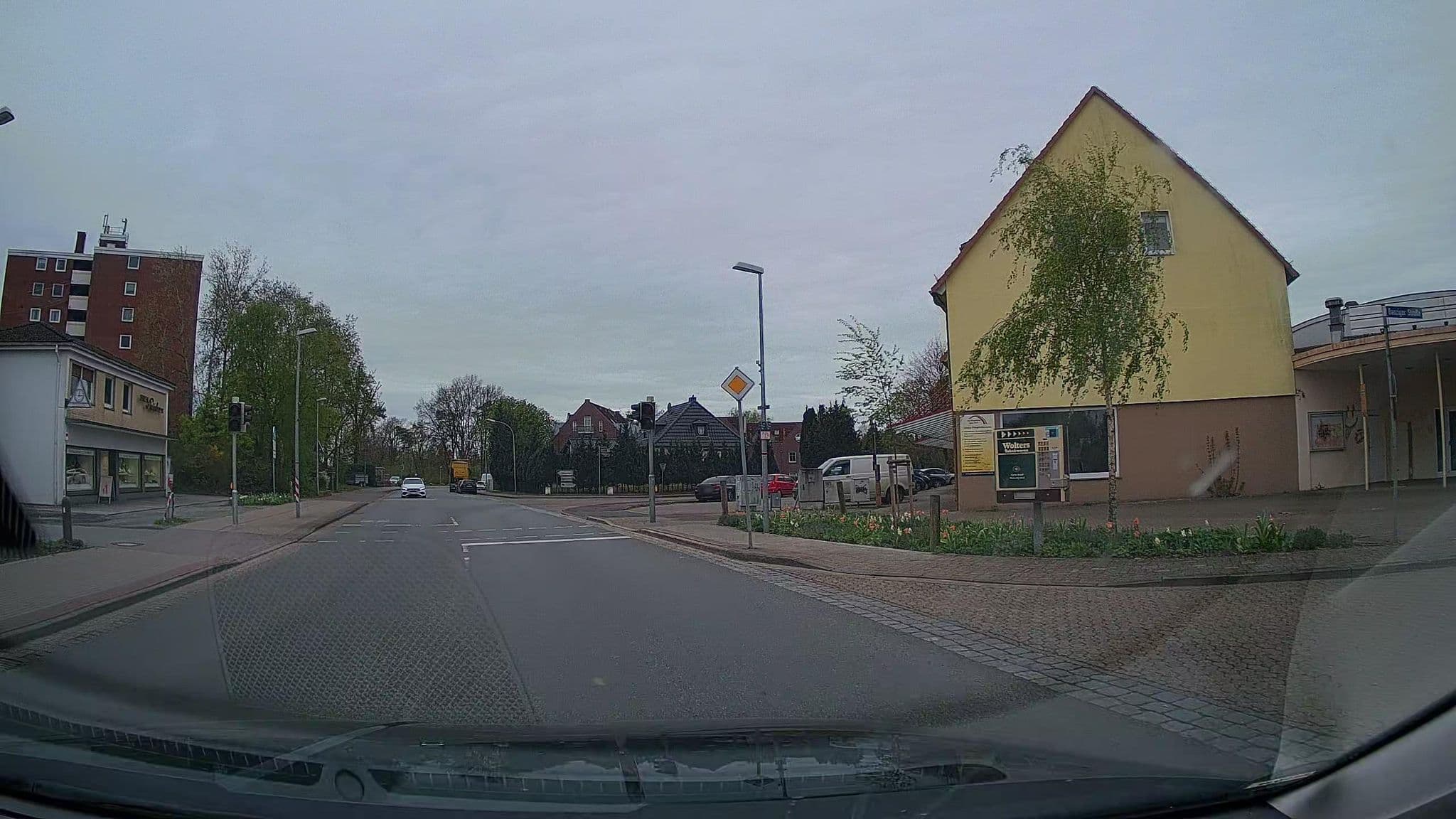 Street view near Schwanenberg, Schwanewede — © StefanS79 (CC BY-SA · Mapillary)