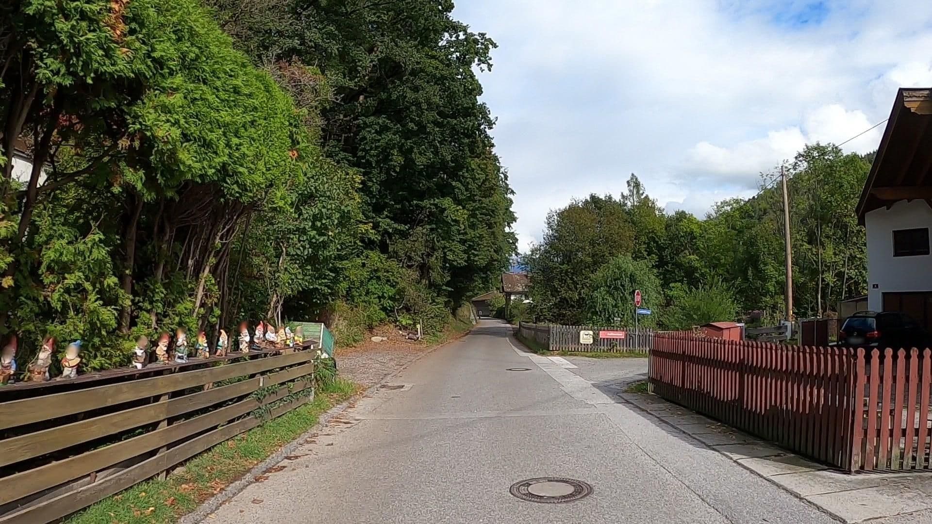 Street view near Frenner Erna, Mils bei Solbad Hall — © osmplus_org (CC BY-SA · Mapillary)