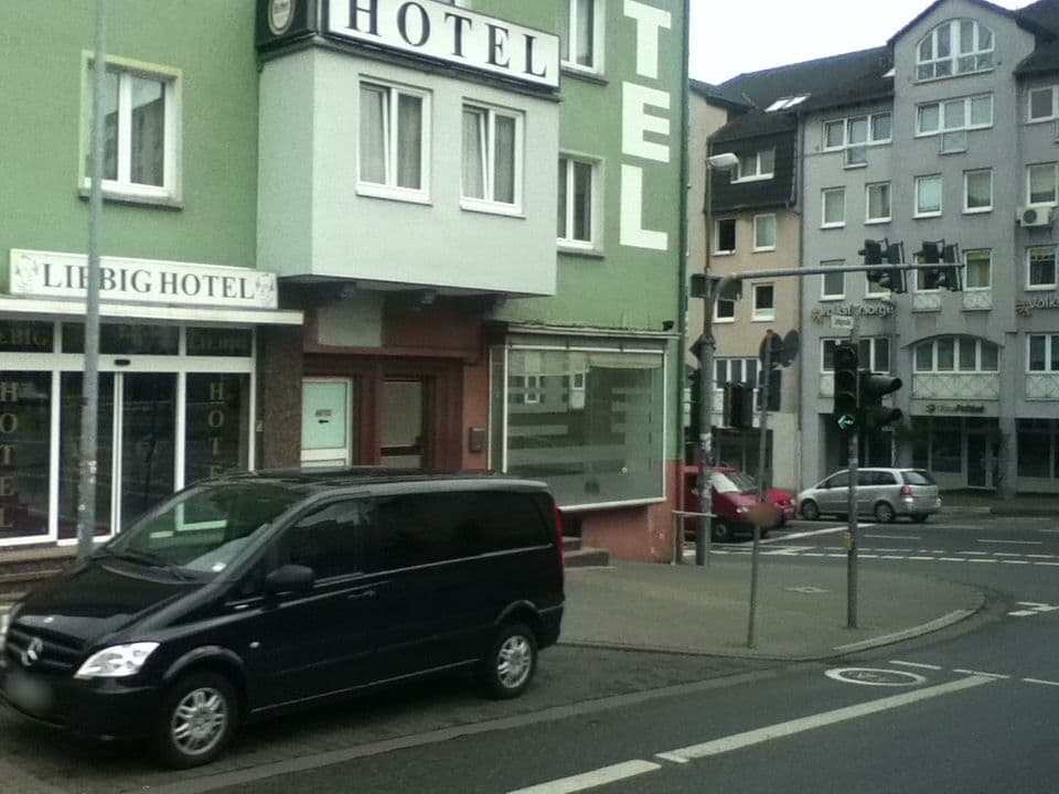 Street view near Liebig-Hotel, Gießen — © ubahnverleih (CC BY-SA · Mapillary)