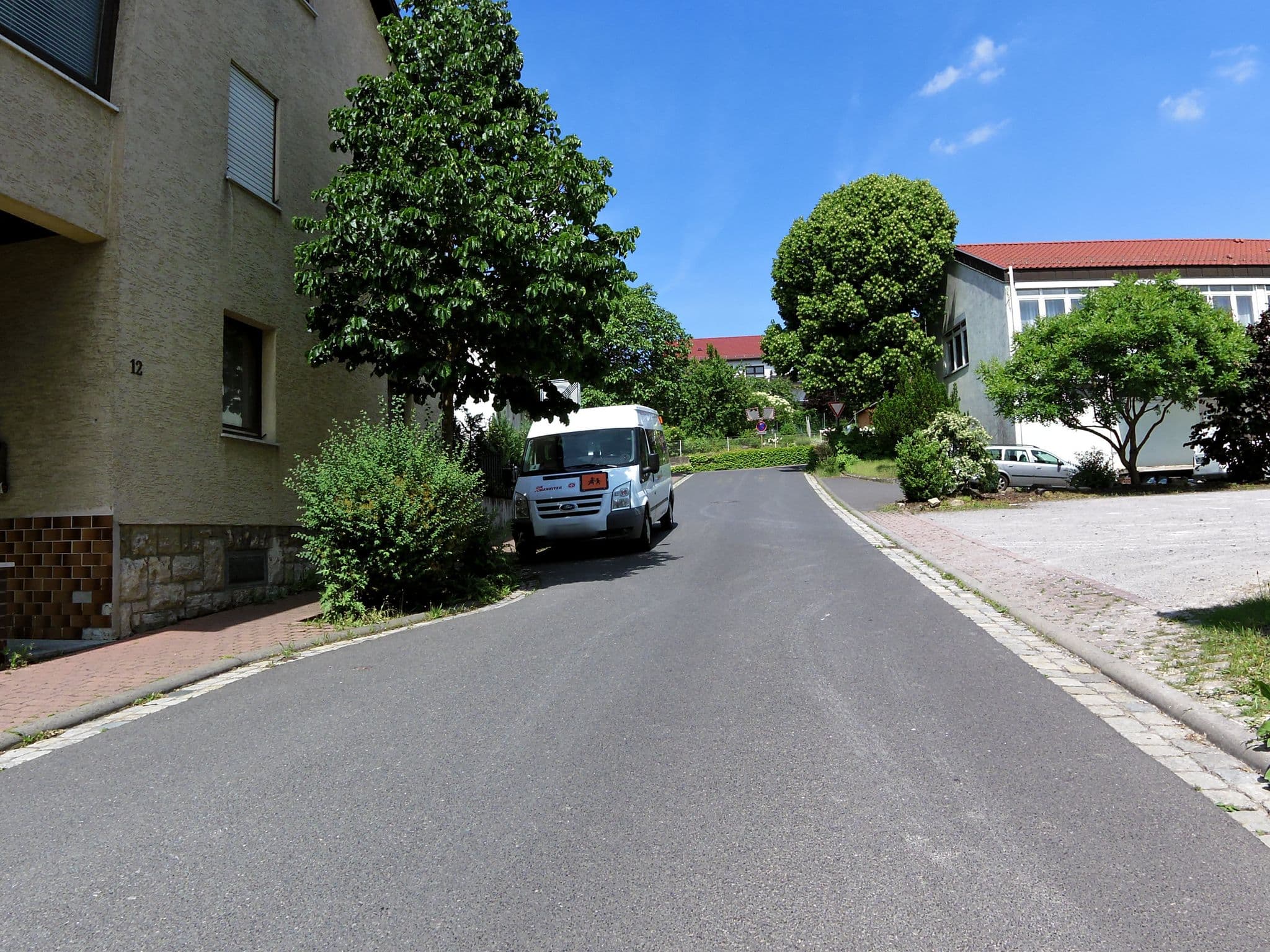 Street view near Gästezimmer Zur Linde, Kist — © zoegglmeyr (CC BY-SA · Mapillary)