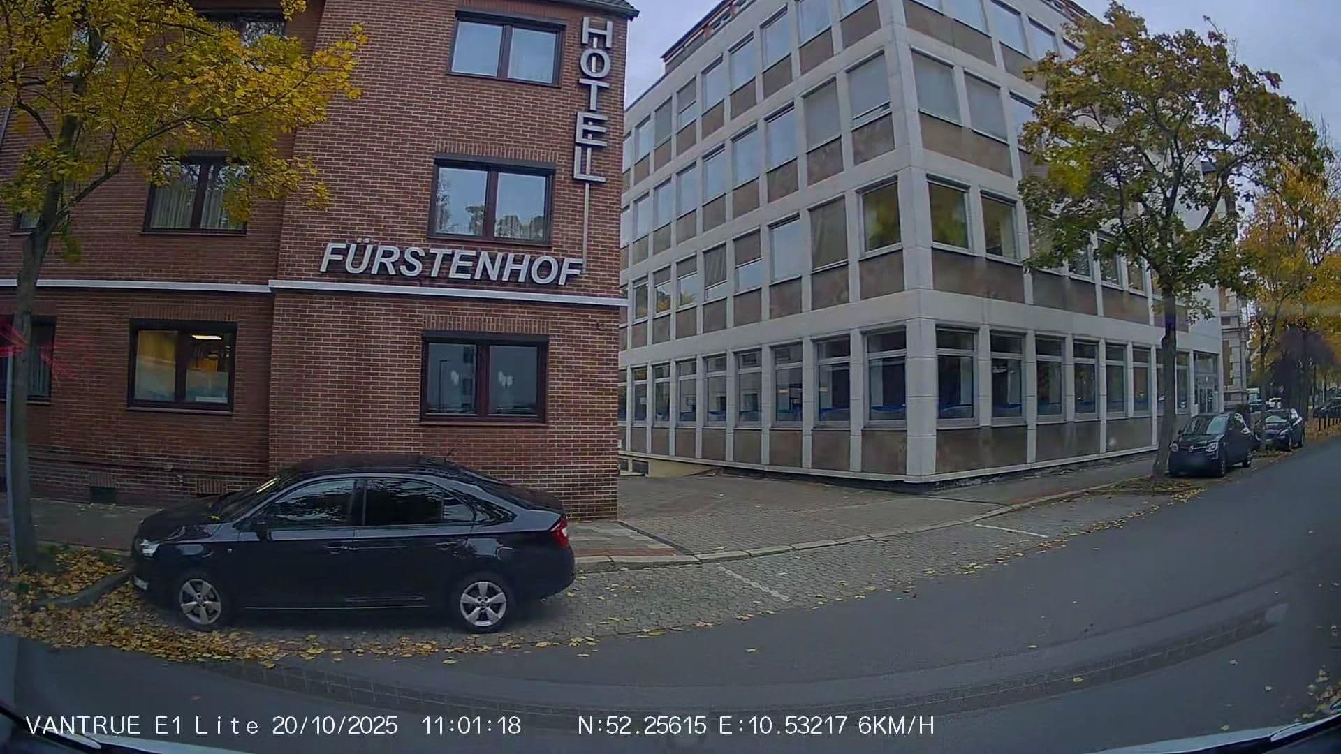 Street view near Fürstenhof, Viewegs Garten — © Hightower- (CC BY-SA · Mapillary)