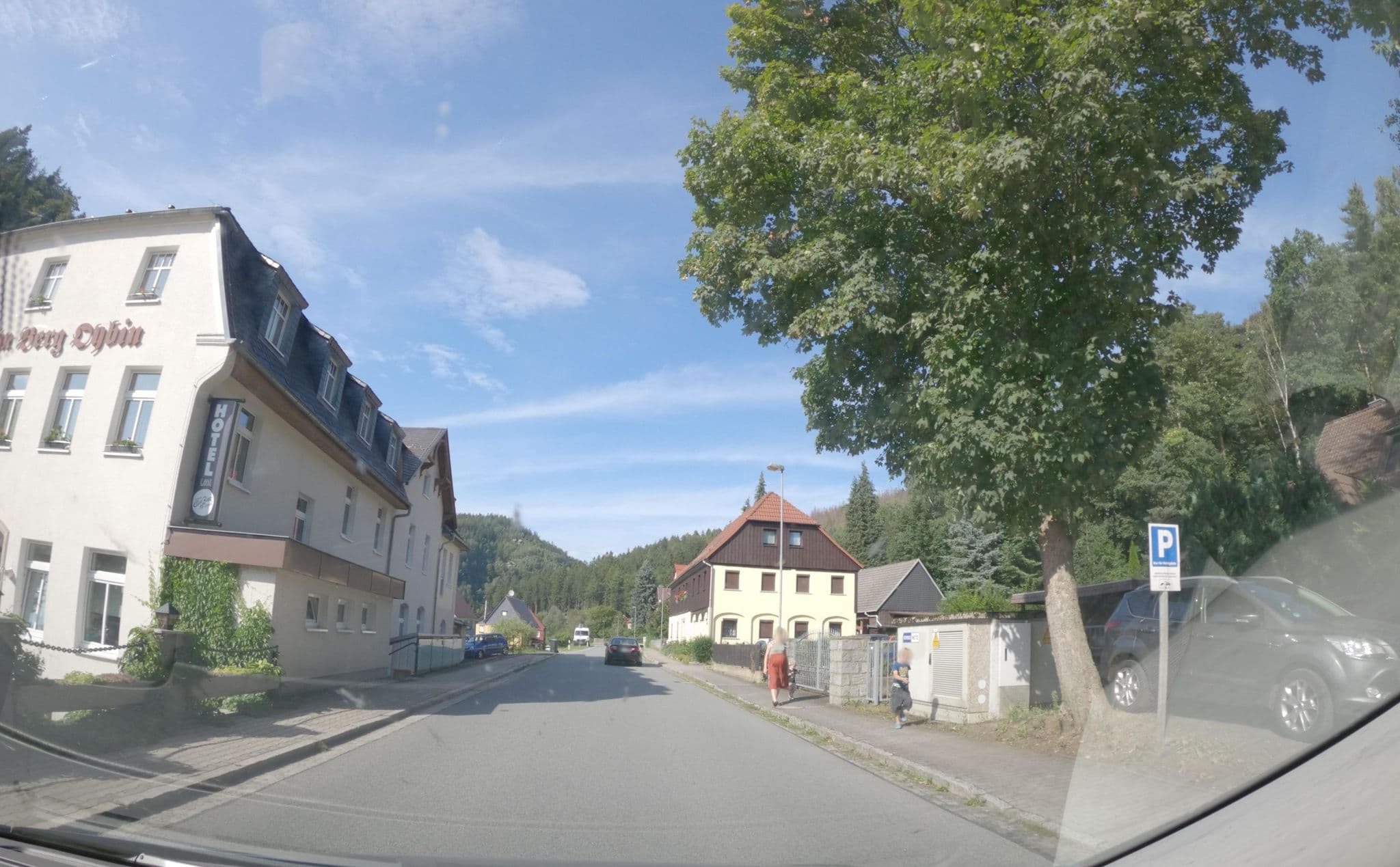 Street view near Am Berg Oybin, Kurort Oybin — © atze02 (CC BY-SA · Mapillary)