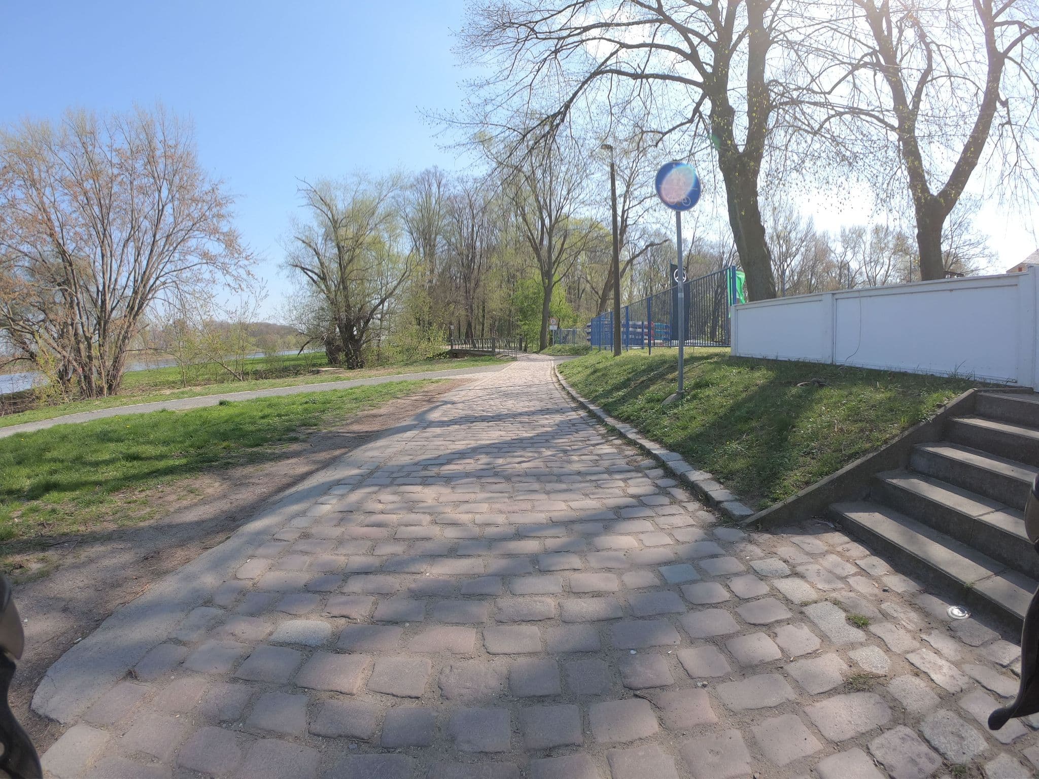 Street view near Riesaer Wassersportverein, Riesa — © tobiaso (CC BY-SA · Mapillary)