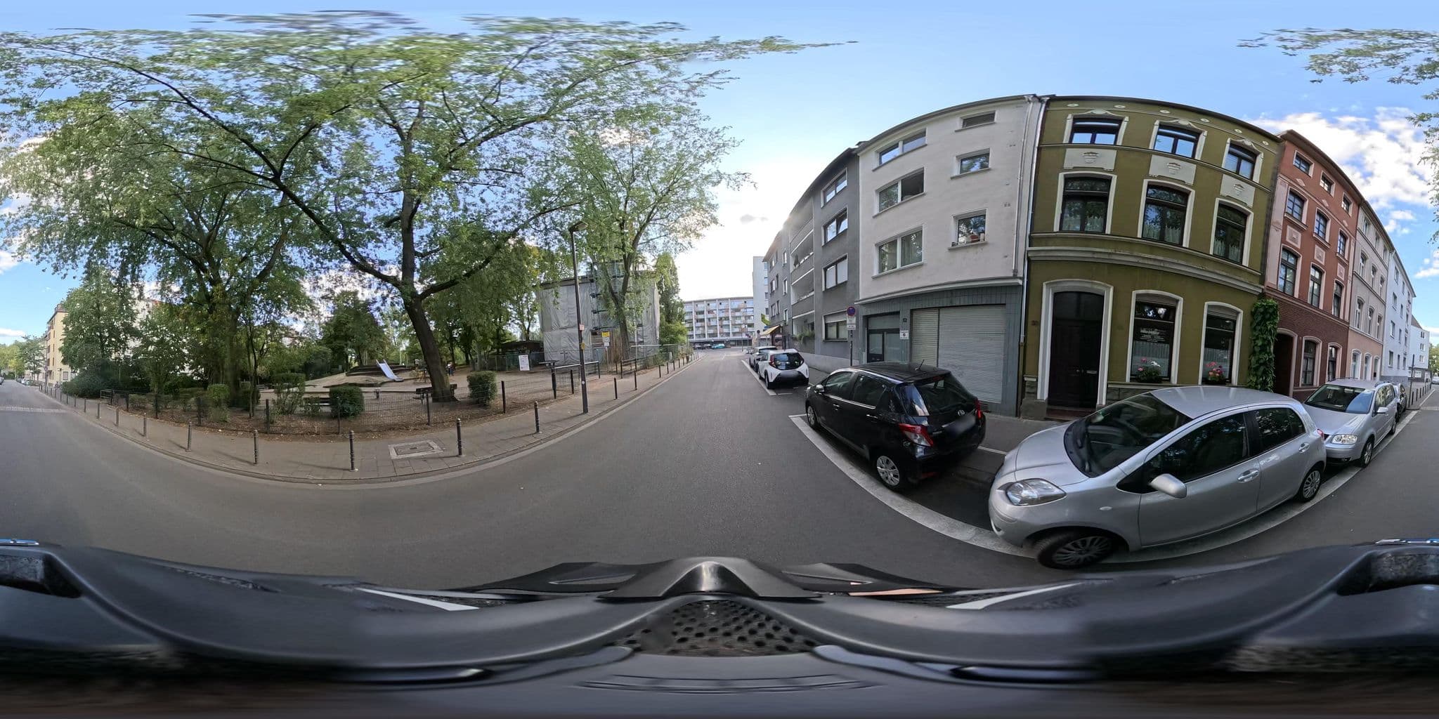 Street view near Pension Helenenwall, Deutz — © popball (CC BY-SA · Mapillary)
