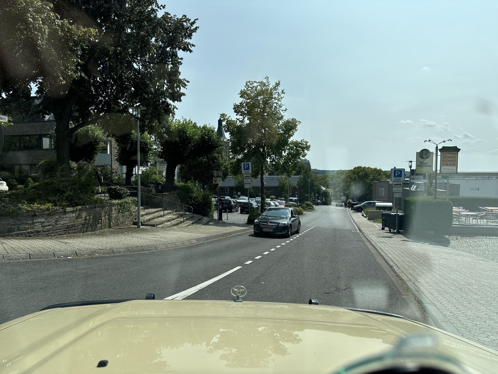 Street view near Hotel Goethehaus, Bergisch Gladbach — © maxd (CC BY-SA · Mapillary)