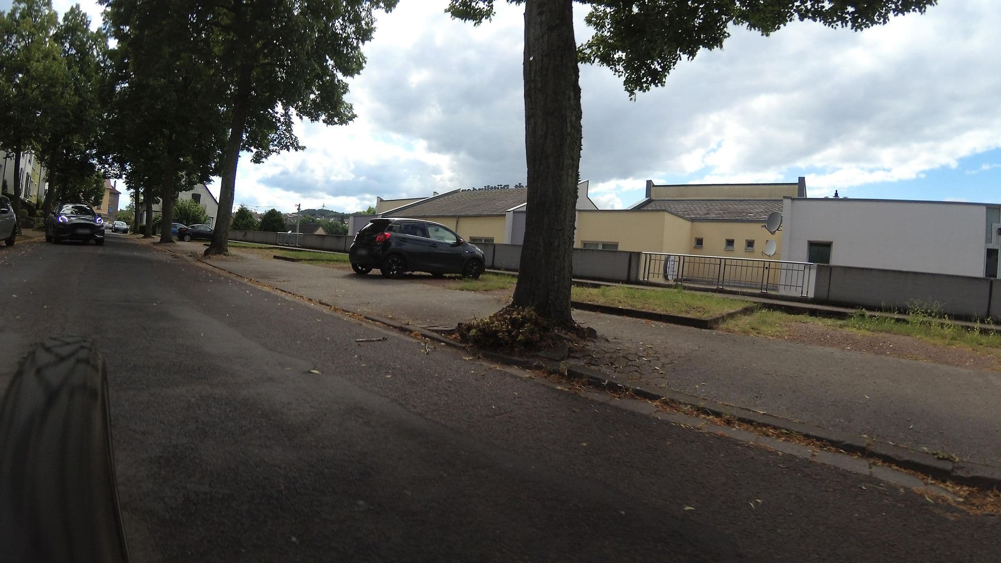 Street view near Hotel Stadt Püttlingen, Püttlingen — © teddy73 (CC BY-SA · Mapillary)