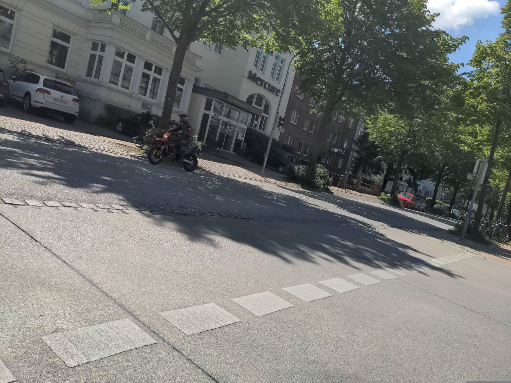 Street view near Mercure, Lübeck — © rasmustravemnd (CC BY-SA · Mapillary)