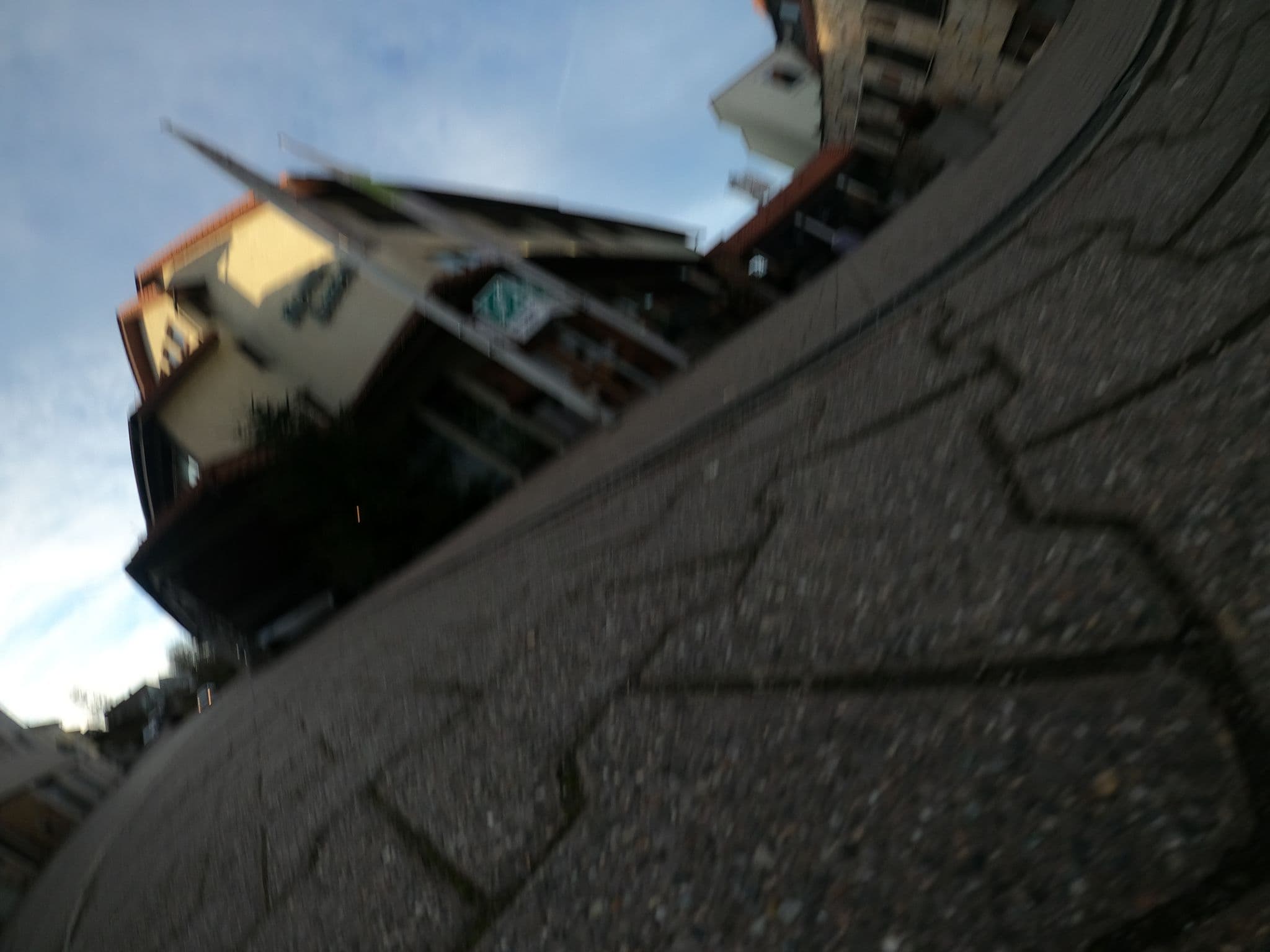 Street view near Linde, Esslingen — © xallace (CC BY-SA · Mapillary)