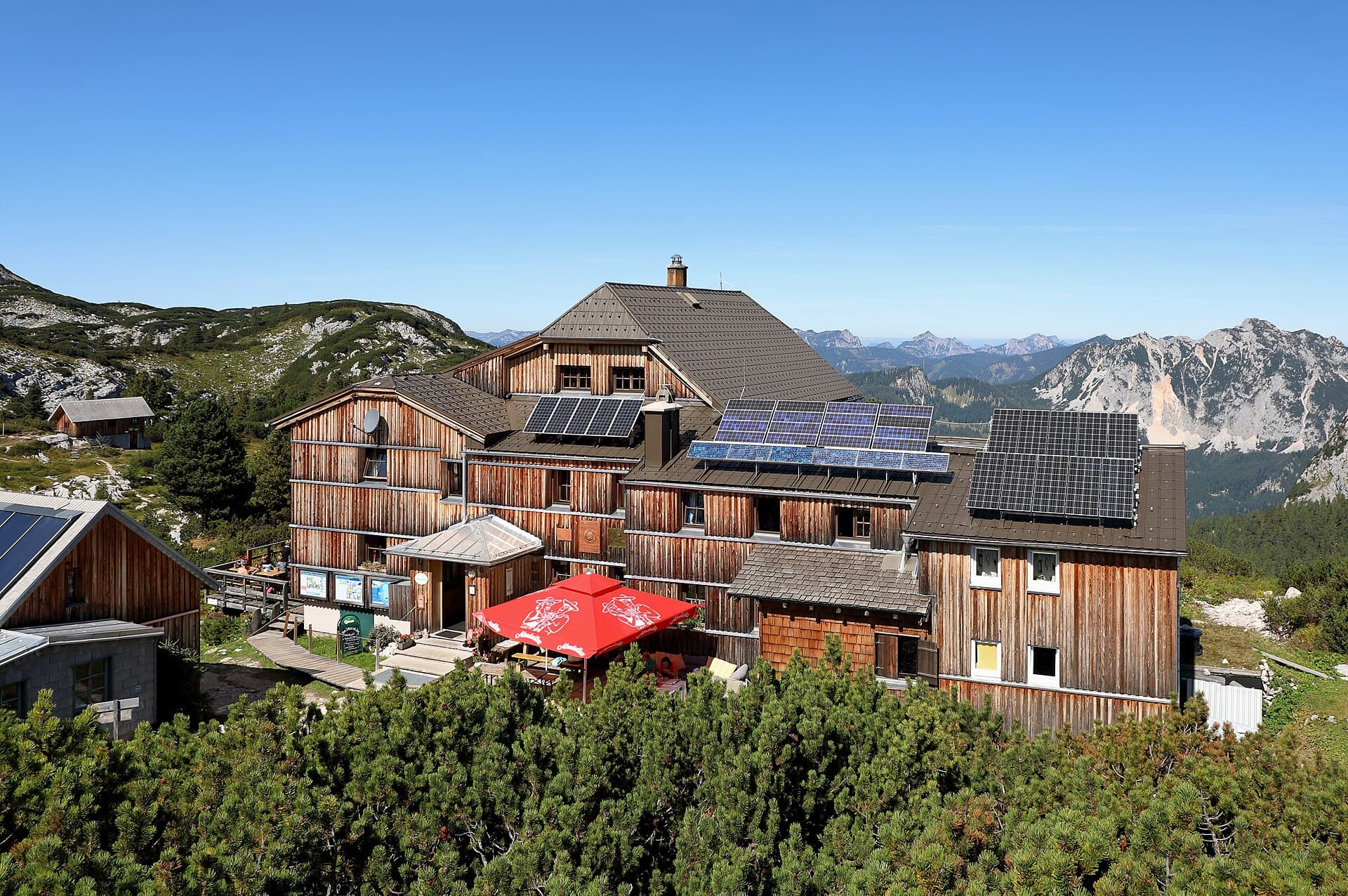 Wiesberghaus (via Wikimedia Commons, CC BY-SA 4.0)