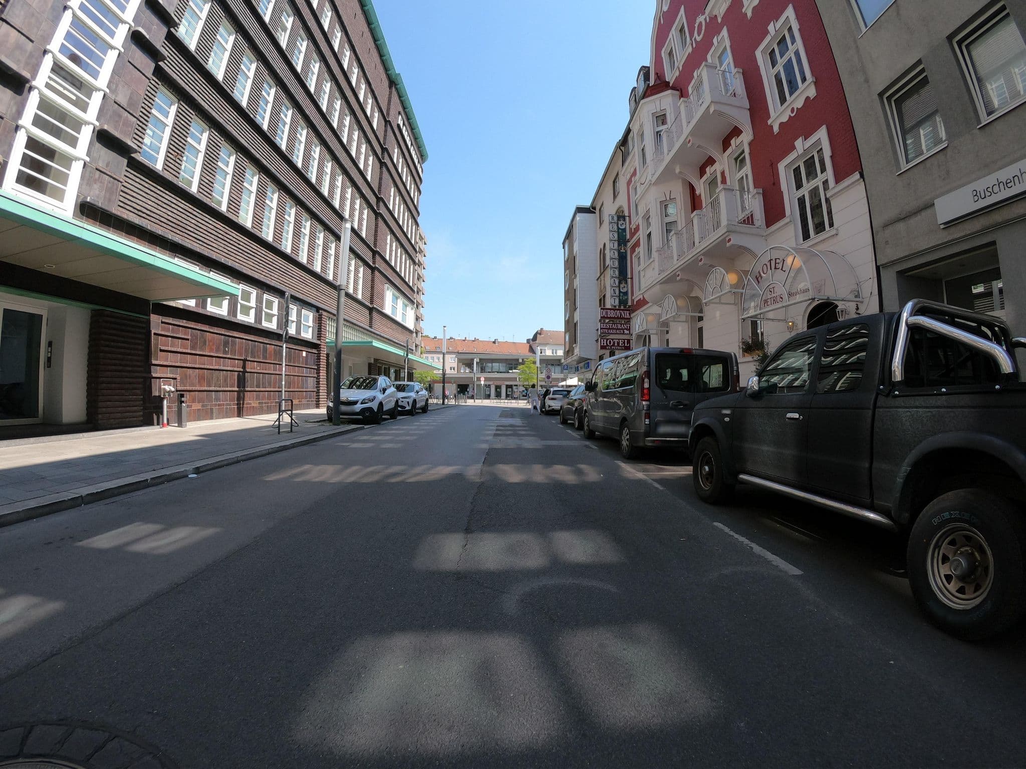 Street view near Hotel St. Petrus, Gelsenkirchen — © geogladbecker (CC BY-SA · Mapillary)