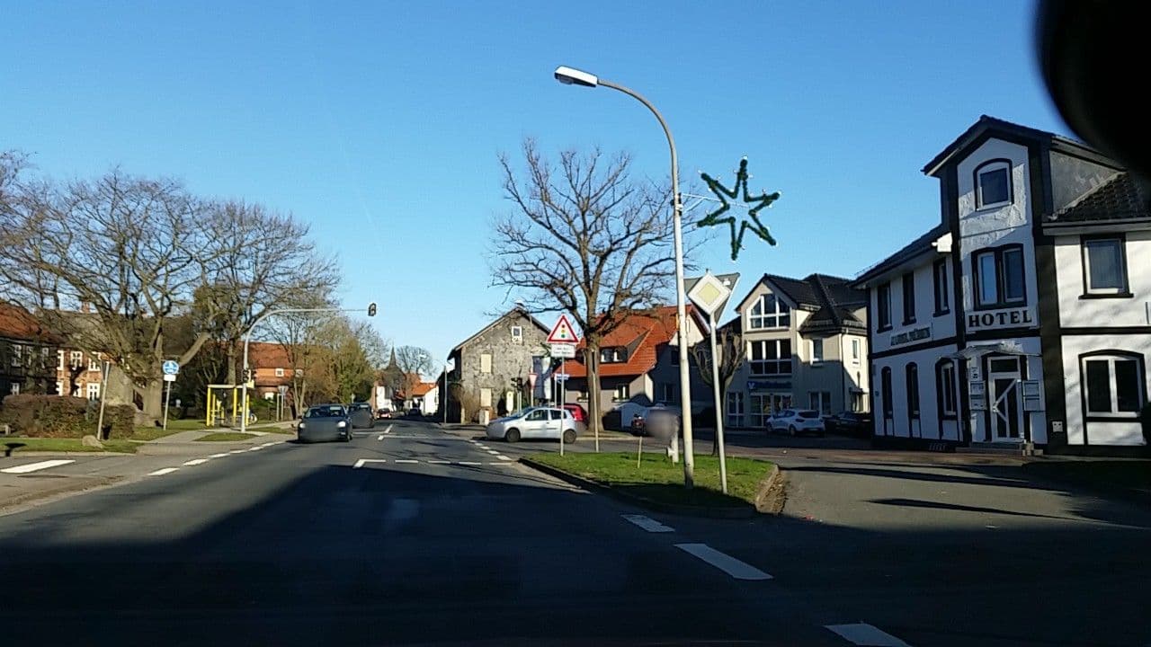 Street view near Hotel Rühen, Rühen — © tian (CC BY-SA · Mapillary)