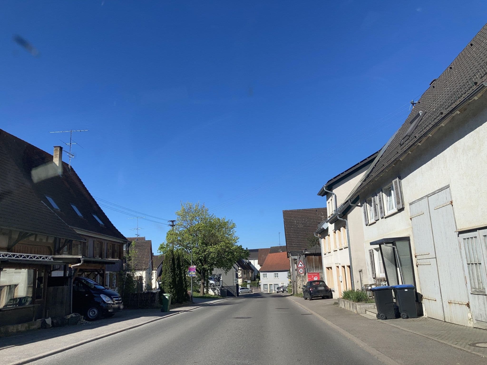 Street view near Stall-Laterne, Hirrlingen — © tasmaniadevil (CC BY-SA · Mapillary)