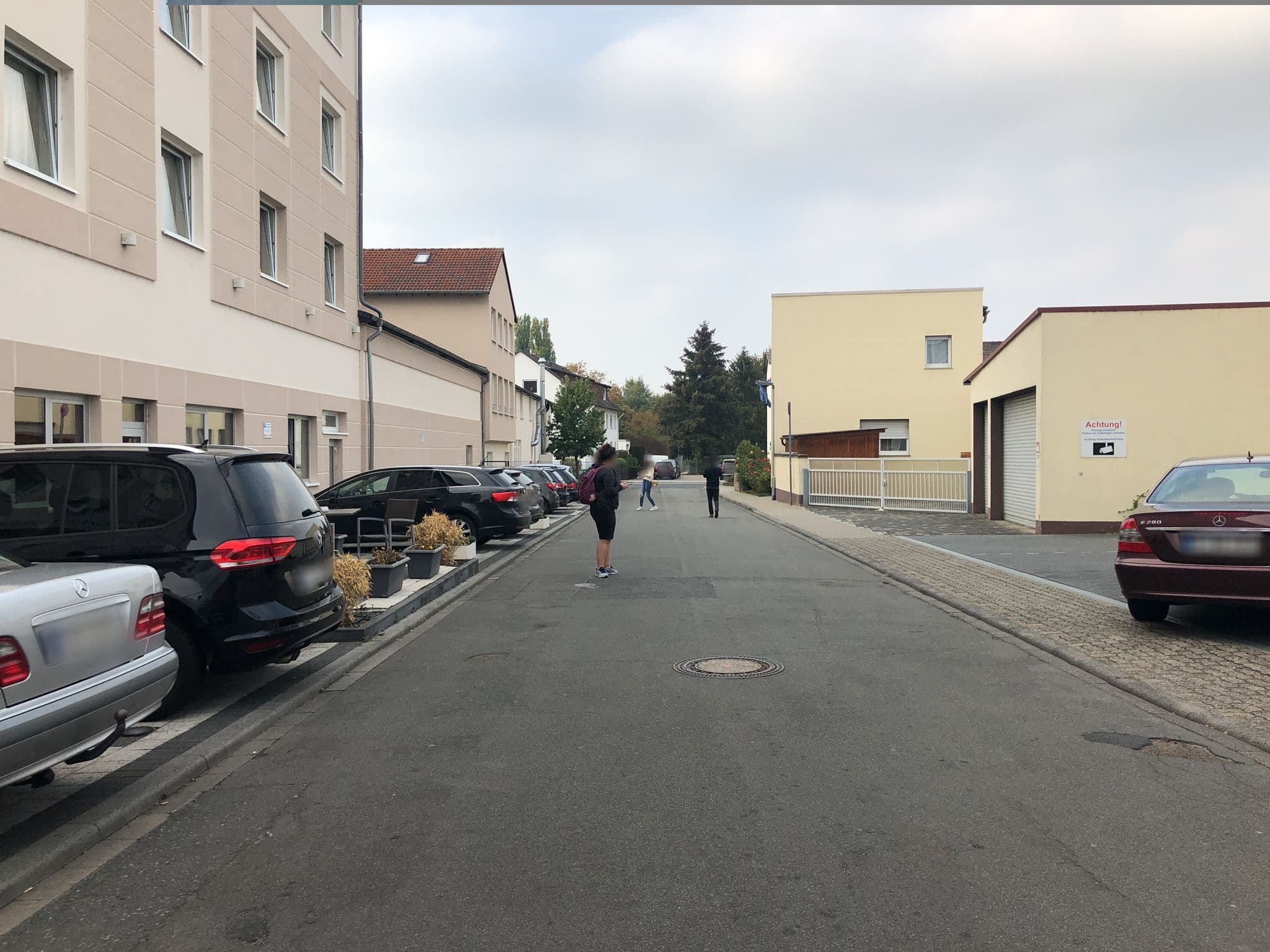 Street view near Olive Inn, Mörfelden-Walldorf — © evita_manou (CC BY-SA · Mapillary)