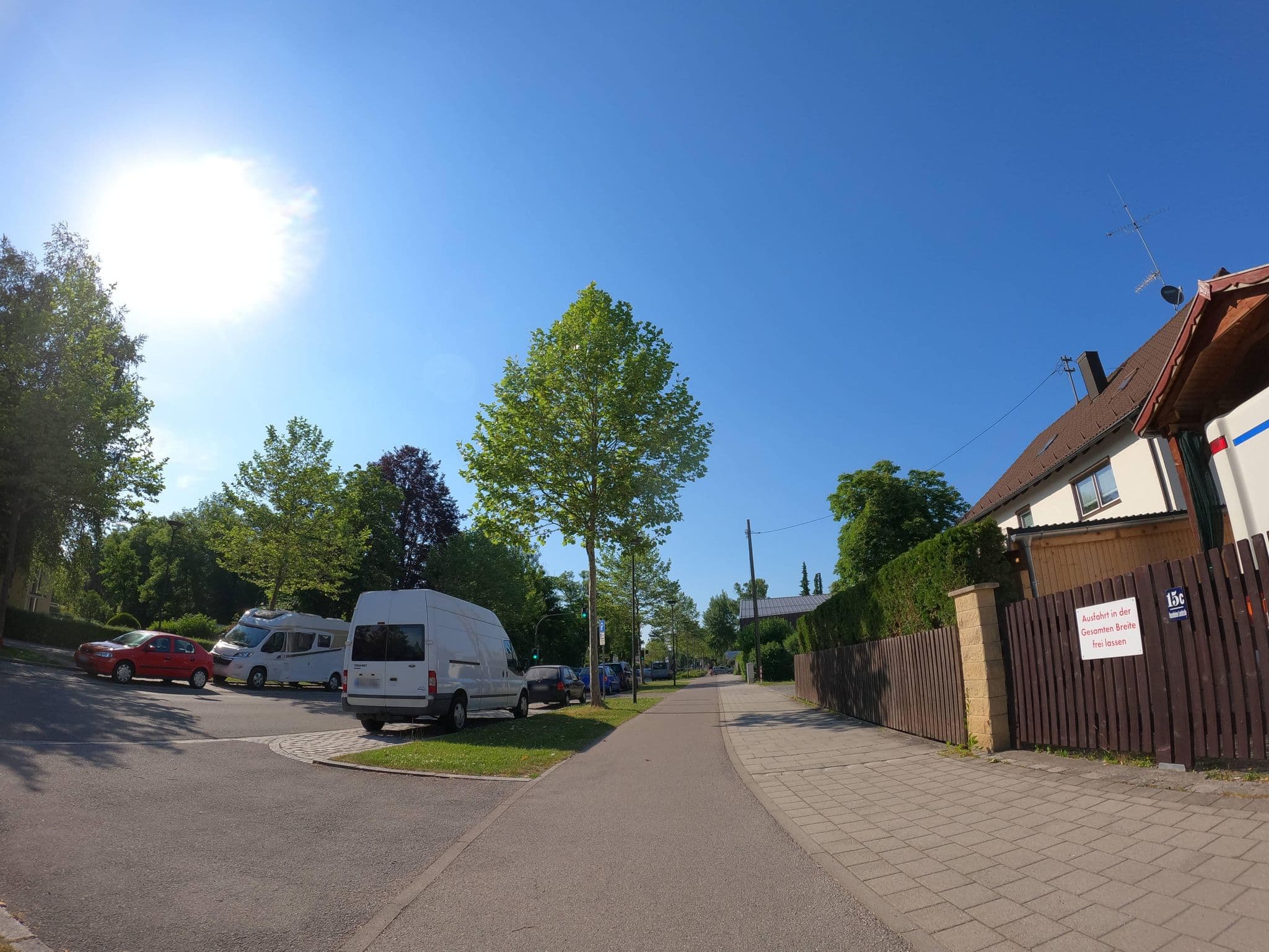 Street view near Pension Arsan, Ottobrunn bei München — © strubbl (CC BY-SA · Mapillary)