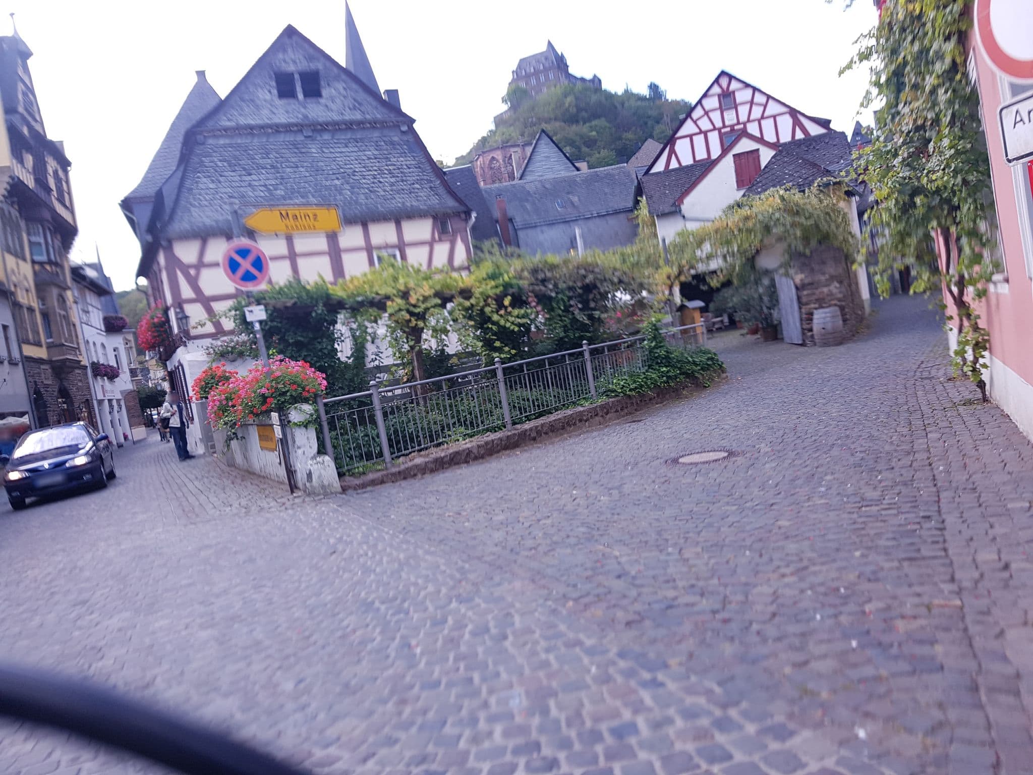 Street view near Pension Binz, Bacharach — © houtari (CC BY-SA · Mapillary)