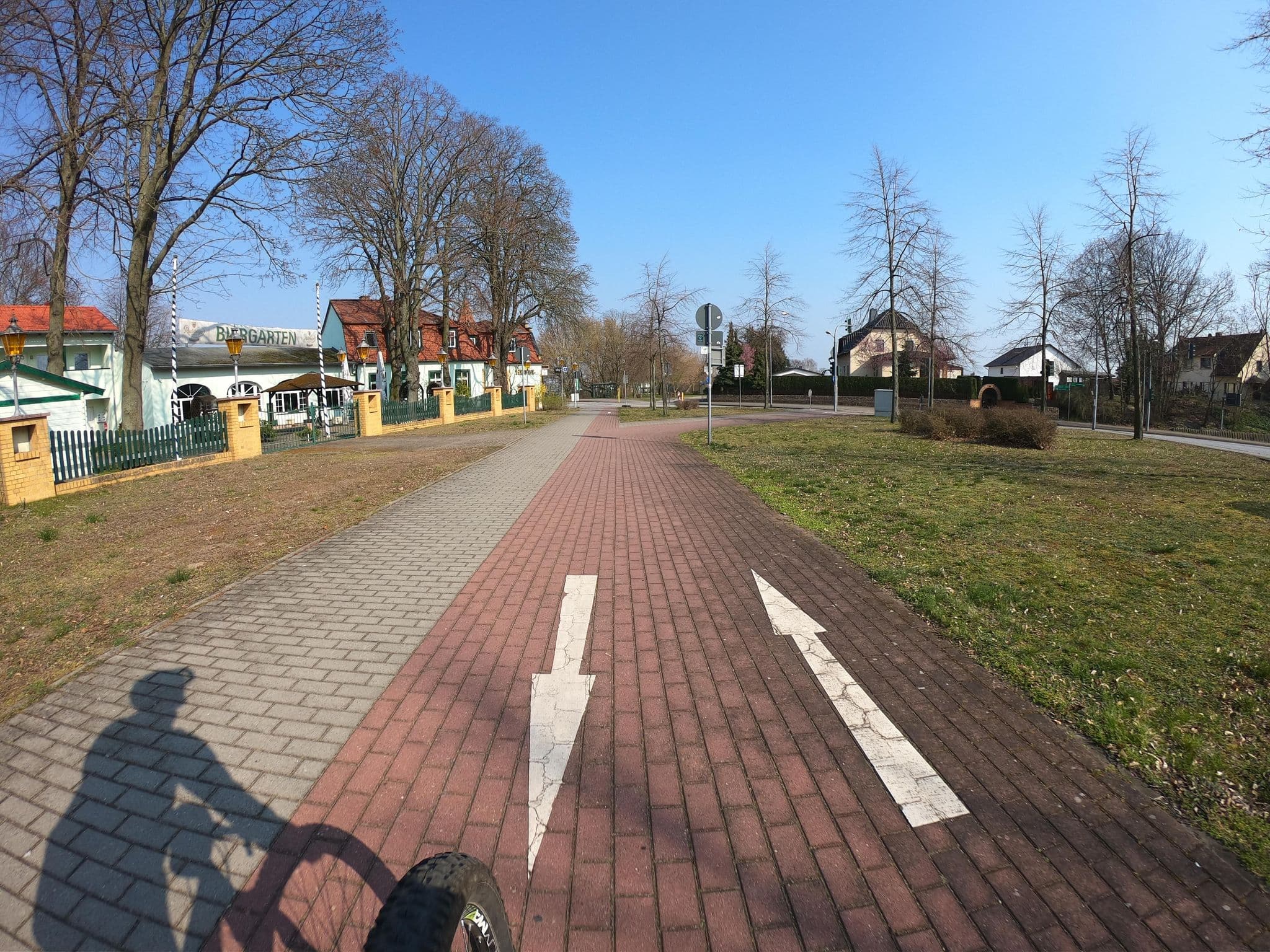 Street view near Bergschlößchen, Jüterbog — © jenki (CC BY-SA · Mapillary)