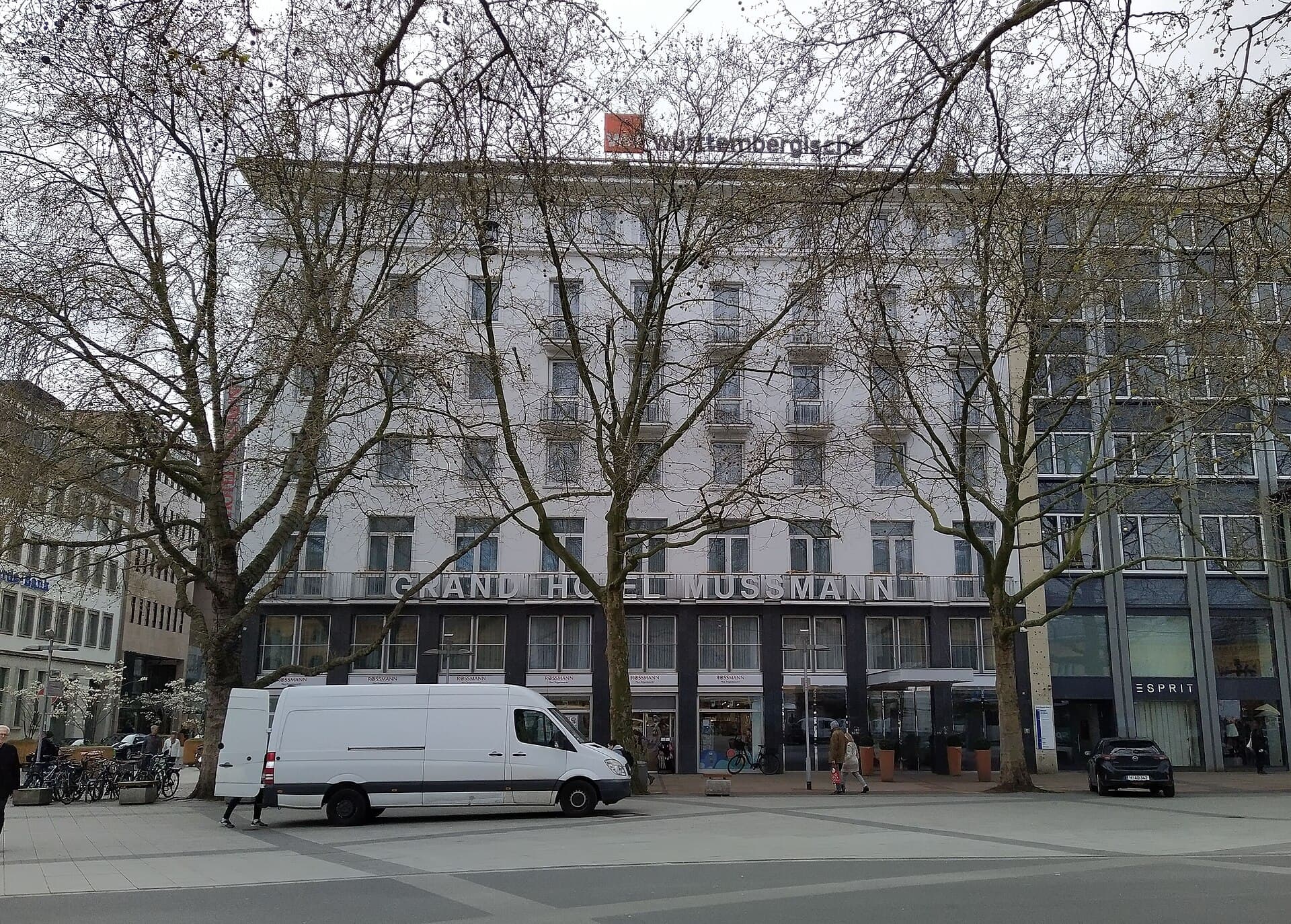 Grand Hotel Mussmann (via Wikimedia Commons, CC BY 4.0)