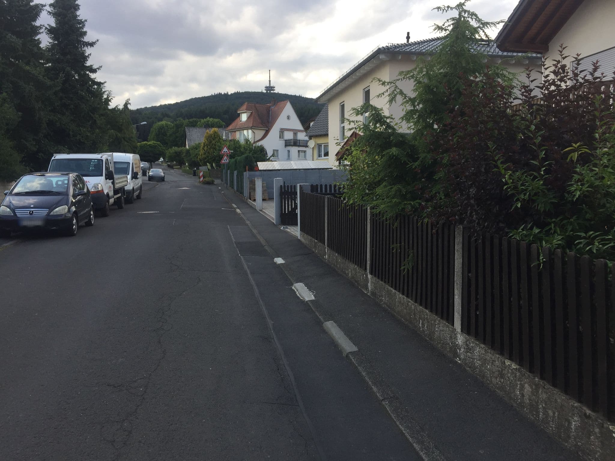 Street view near Landgasthof zum Dünsberg beim Paul, Heuchelheim — © troher15 (CC BY-SA · Mapillary)