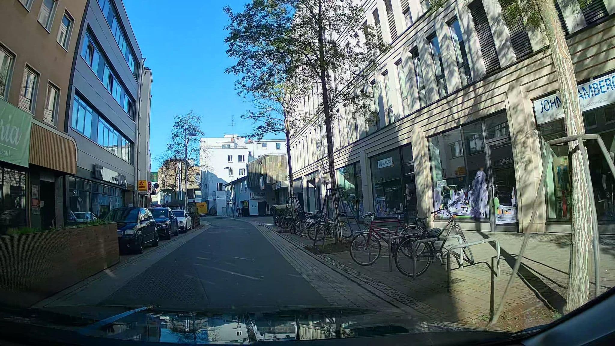 Street view near Cityhotel Thüringer Hof, Hannover — © StefanS79 (CC BY-SA · Mapillary)