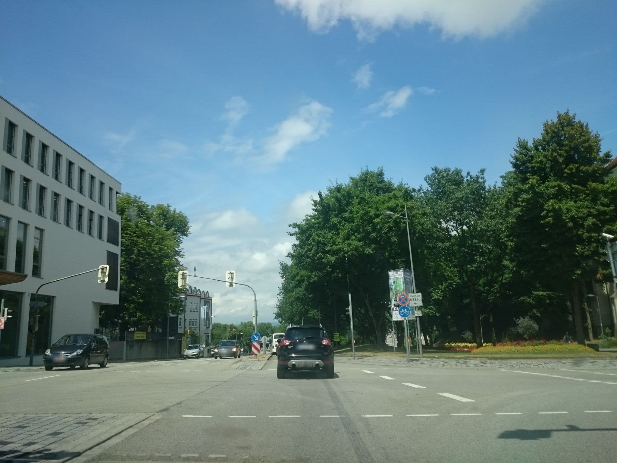 Street view near Hotel Theresientor, Straubing — © msdess (CC BY-SA · Mapillary)