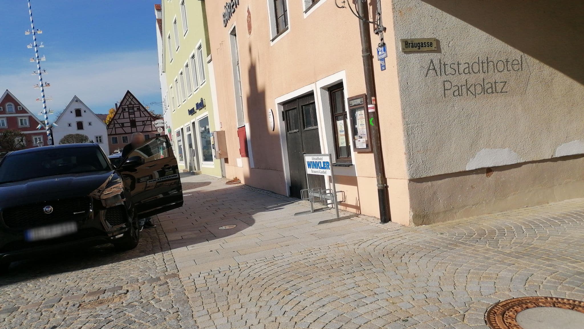 Street view near Zum Dallmayr, Berching — © plonma1 (CC BY-SA · Mapillary)