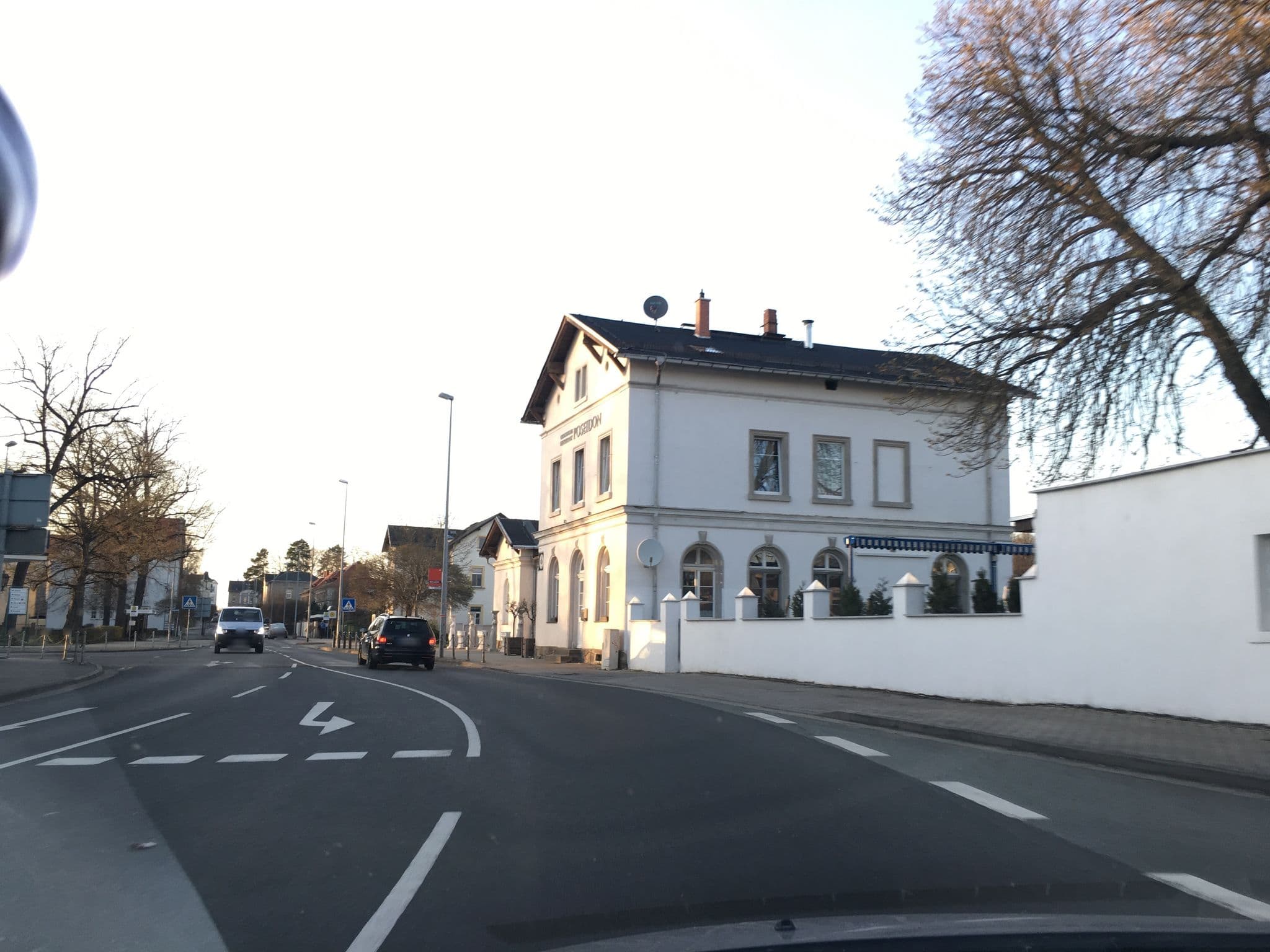 Street view near Am Bahnhof, Bad Lausick — © bejotel (CC BY-SA · Mapillary)