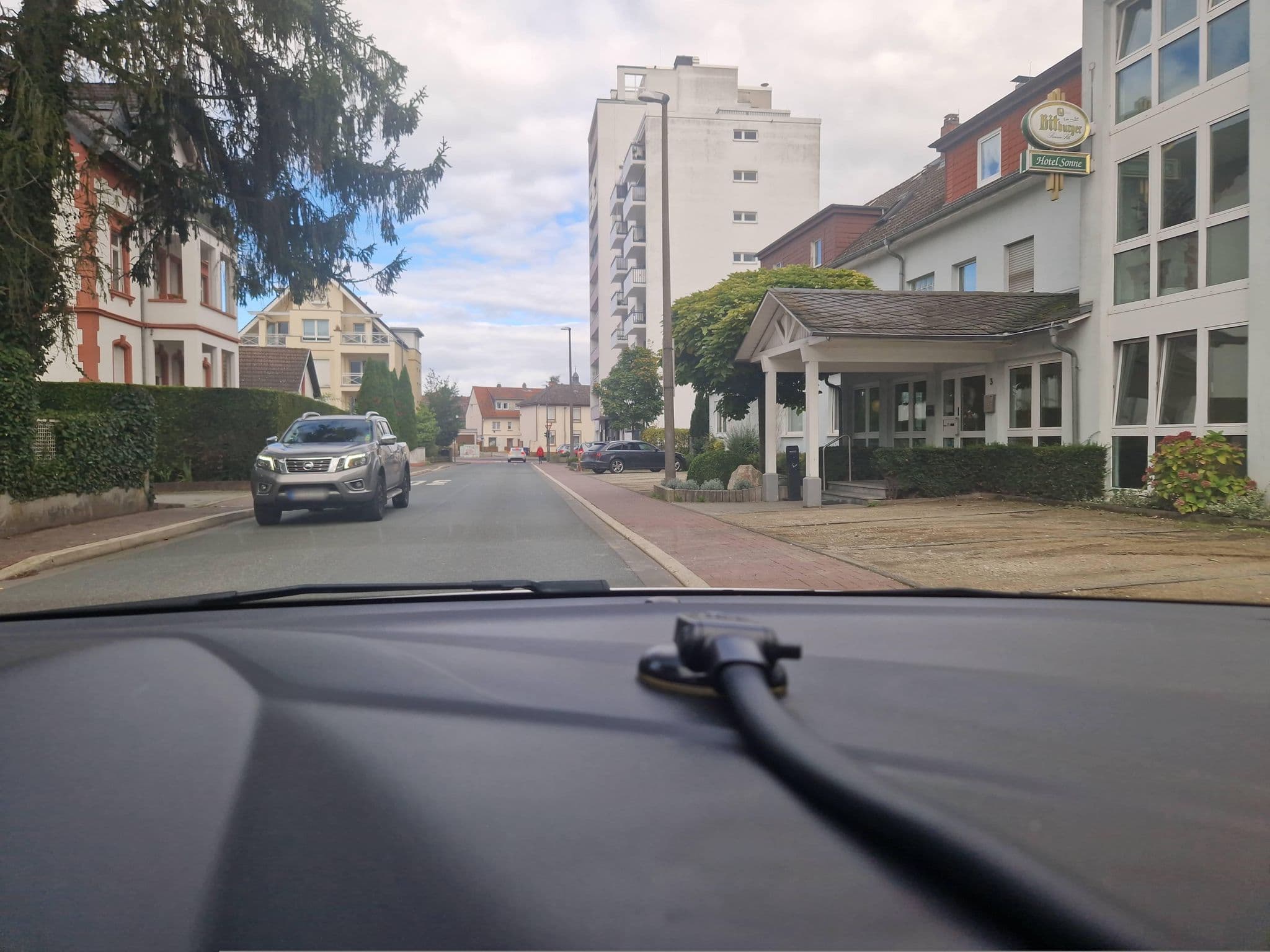 Street view near Zur Sonne, Bad Homburg vor der Höhe — © pkk593 (CC BY-SA · Mapillary)