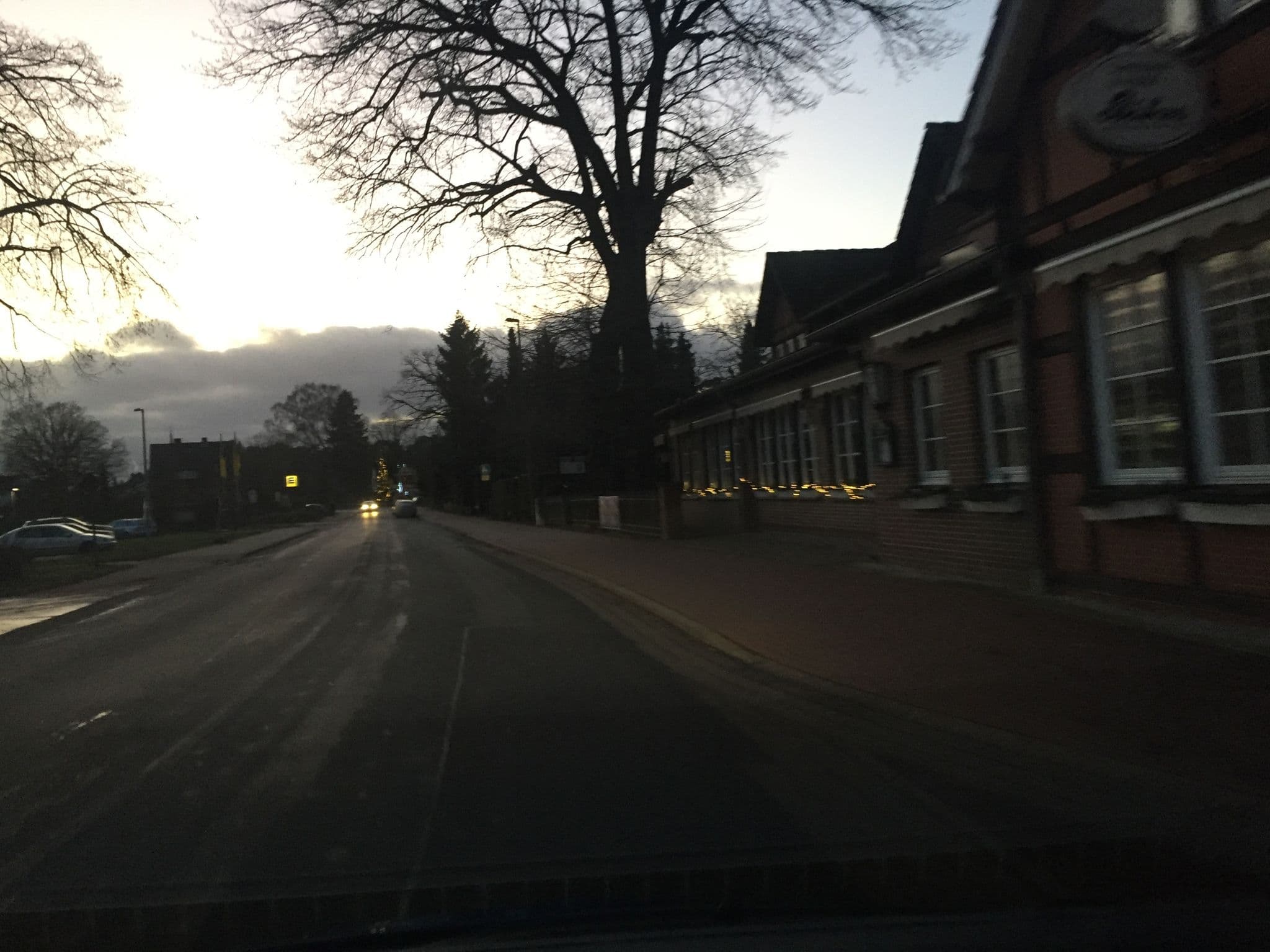 Street view near Hotel Bähre, Adelheidsdorf — © hotteliene (CC BY-SA · Mapillary)