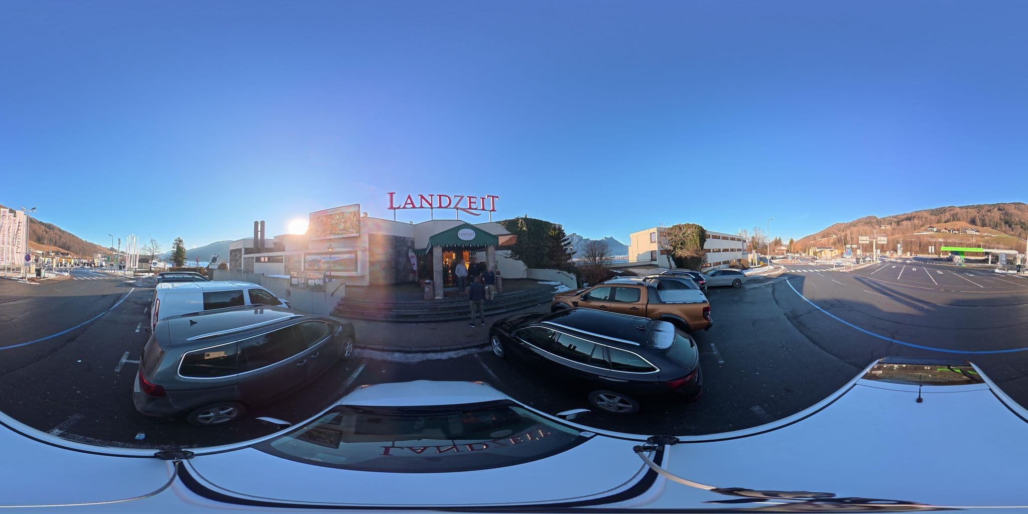 Street view near Landzeit Mondsee, Sankt Lorenz — © osmplus_org (CC BY-SA · Mapillary)