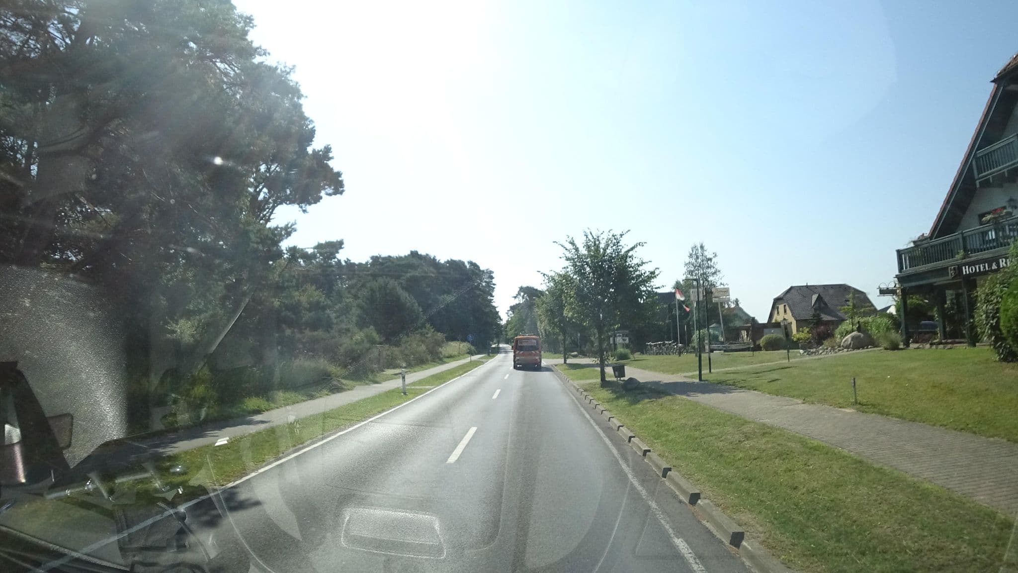 Street view near Hotel Leuchtfeuer, Kröslin — © flohoff (CC BY-SA · Mapillary)