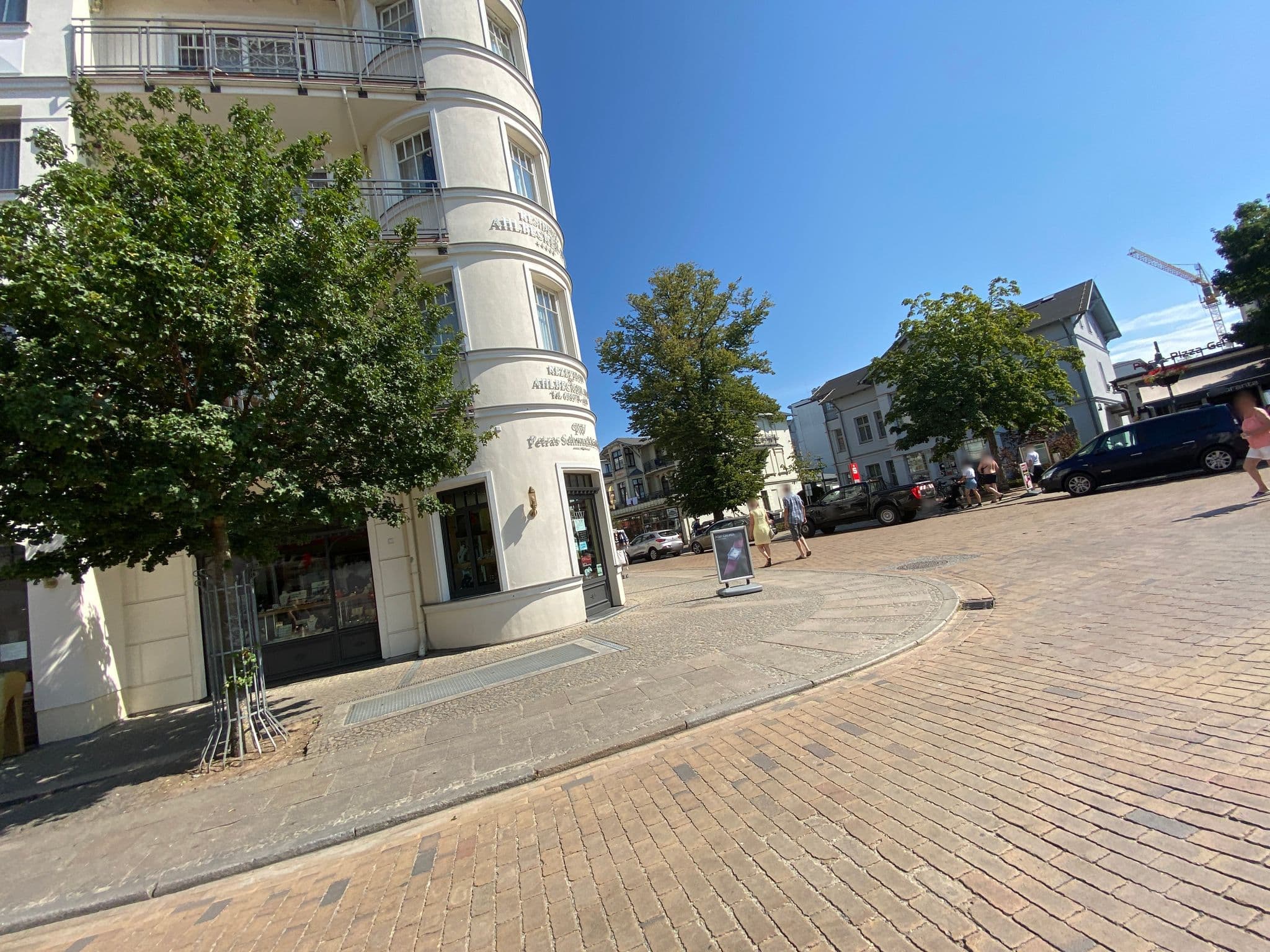 Street view near Residenz Ahlbecker Hof, Seebad Heringsdorf