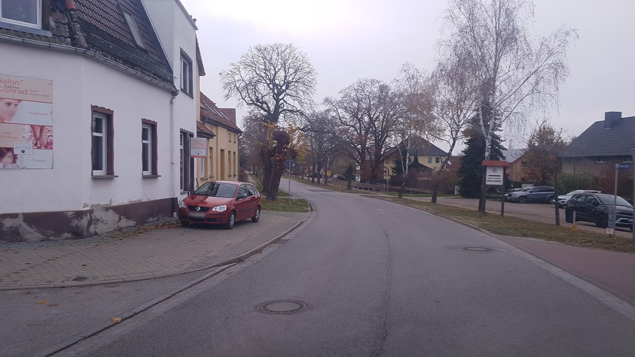 Street view near Gasthaus und Hotel "Zur Mühle", Groß Kreutz — © dsmm (CC BY-SA · Mapillary)