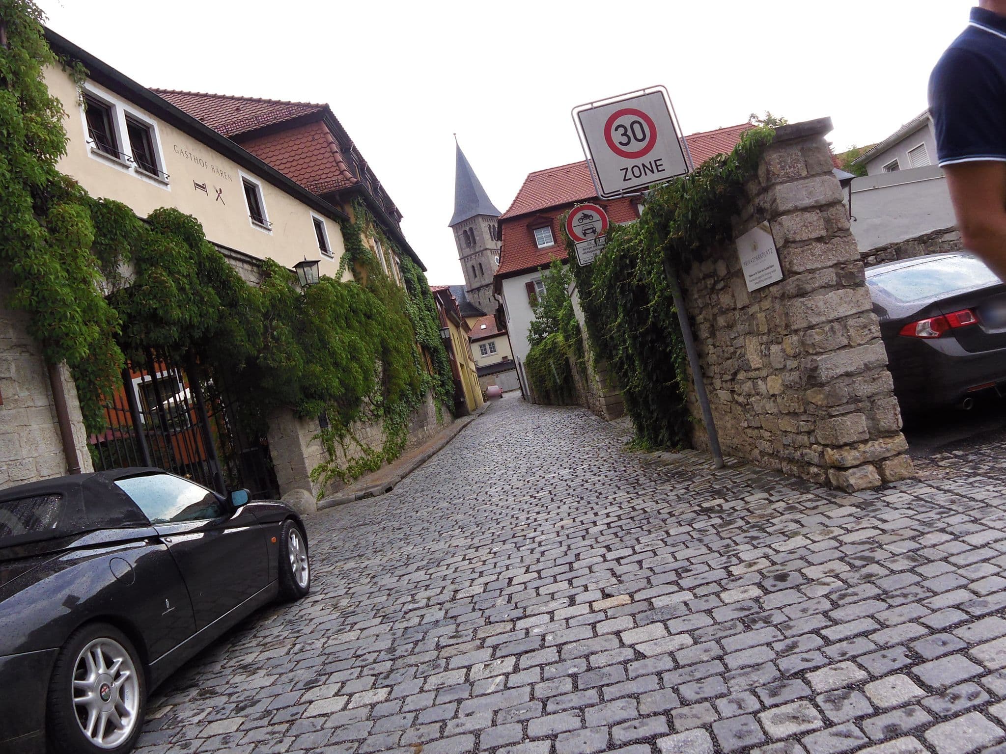 Street view near Bären, Randersacker — © zoegglmeyr (CC BY-SA · Mapillary)