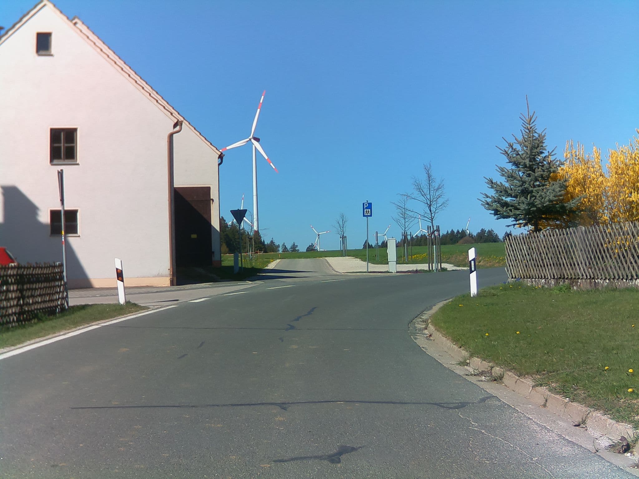 Street view near Brauner Hirsch, Offenhausen — © ramap (CC BY-SA · Mapillary)