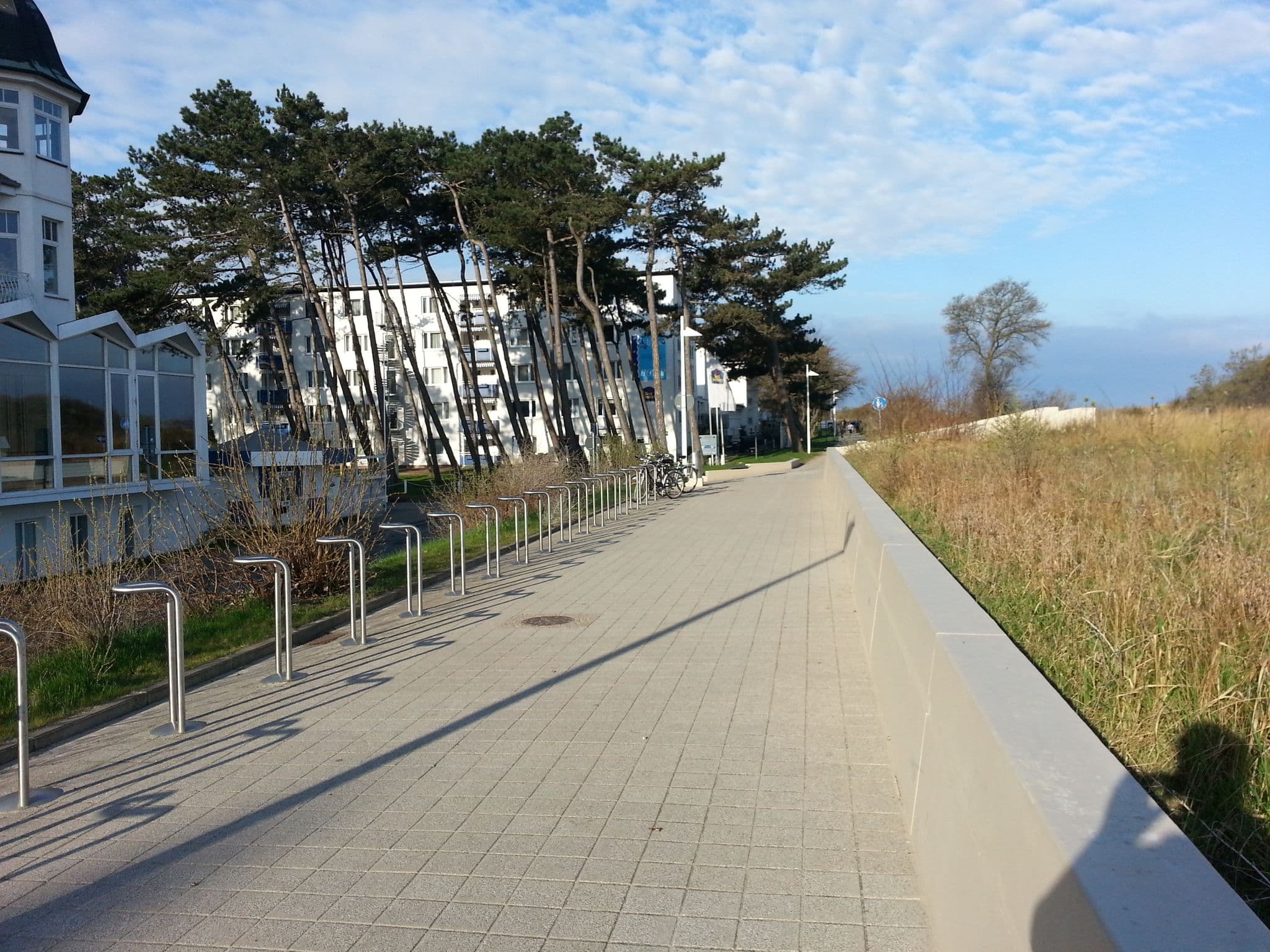 Street view near Hotel Stolteraa, Warnemünde — © bluescreen (CC BY-SA · Mapillary)